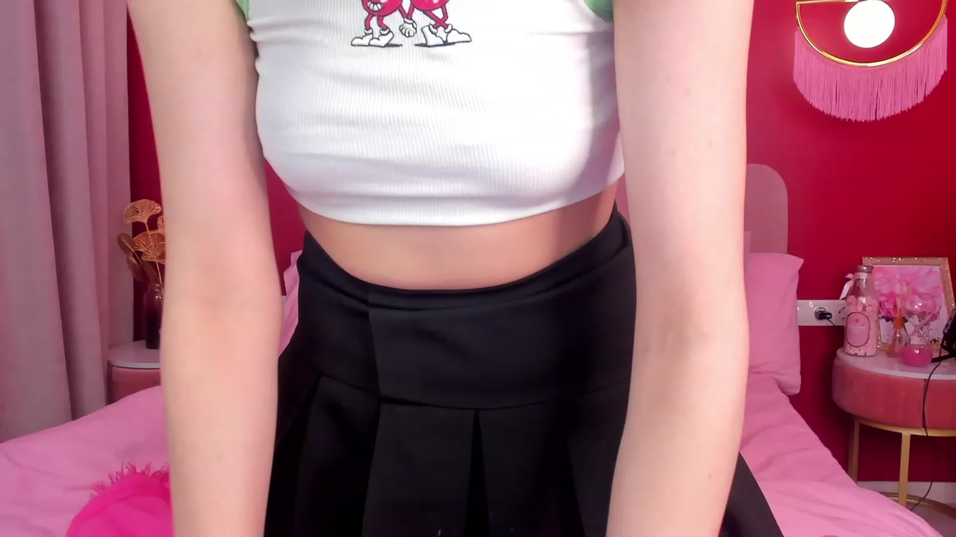 Gallery image thumbnail from ElsaYoung's myfreecams stream on, 05/25/2023, 18:01 image 16 of 20