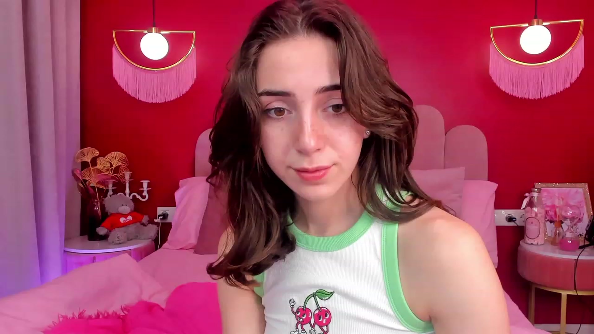 Gallery image thumbnail from ElsaYoung's myfreecams stream on, 05/25/2023, 18:01 image 13 of 20