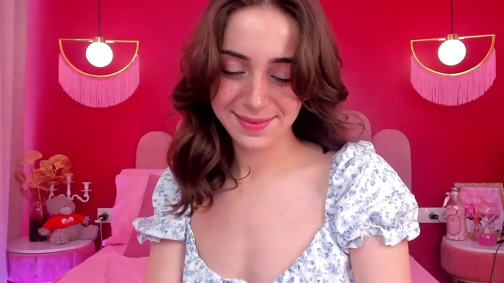Gallery image thumbnail from ElsaYoung's myfreecams stream on, 05/26/2023, 05:16 image 12 of 20