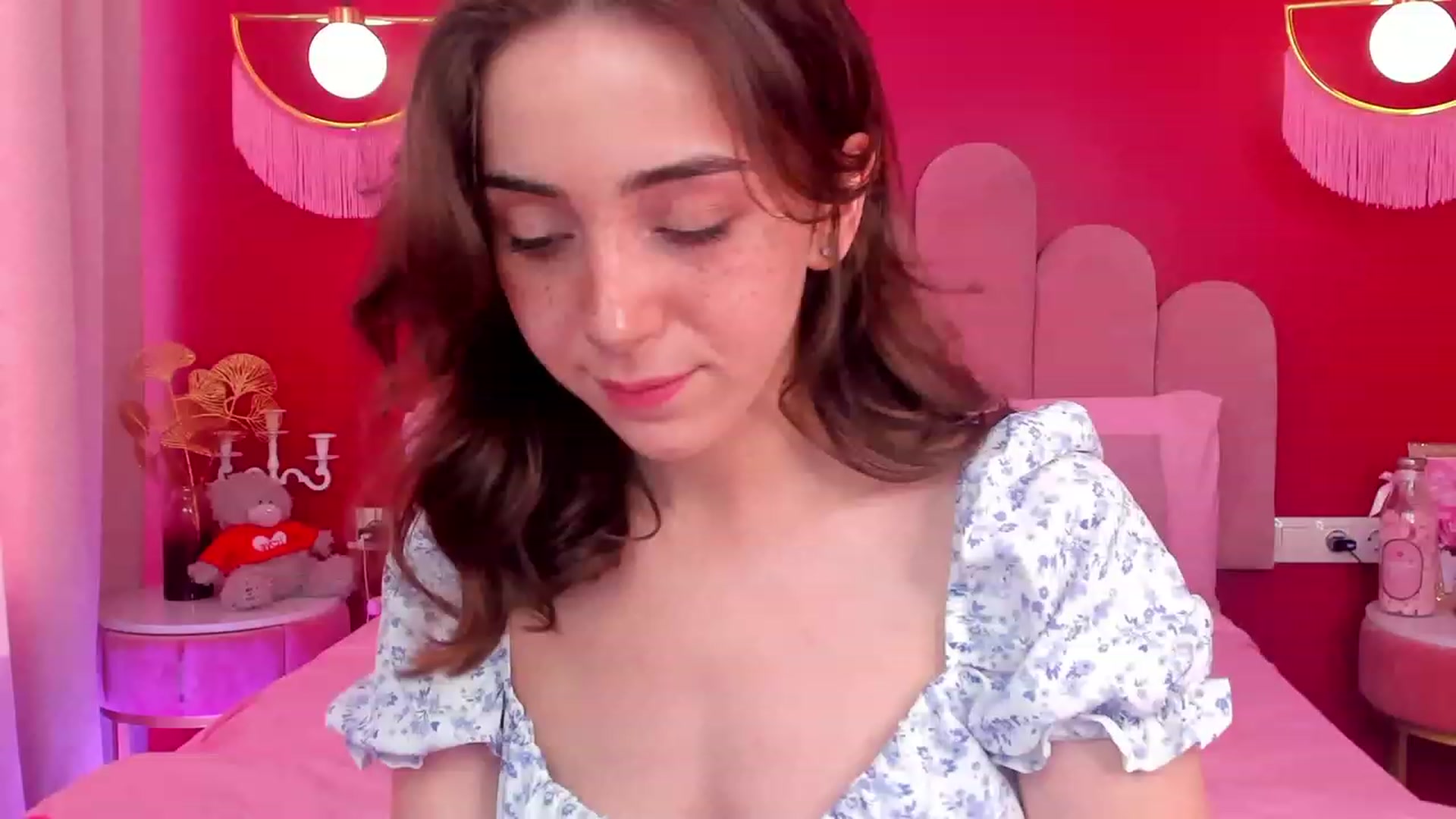 Gallery image thumbnail from ElsaYoung's myfreecams stream on, 05/26/2023, 05:16 image 5 of 20