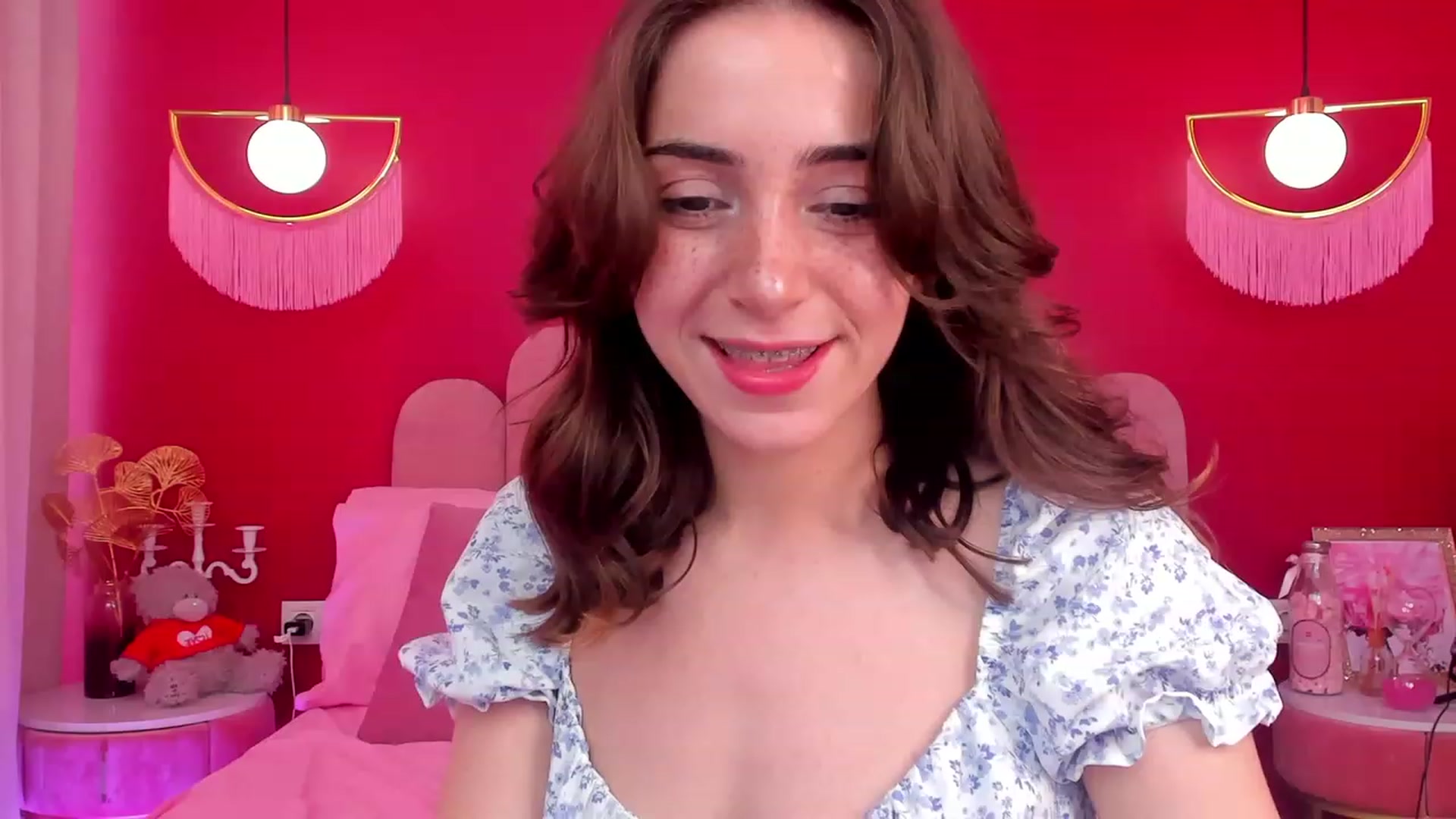 Gallery image thumbnail from ElsaYoung's myfreecams stream on, 05/26/2023, 05:16 image 14 of 20