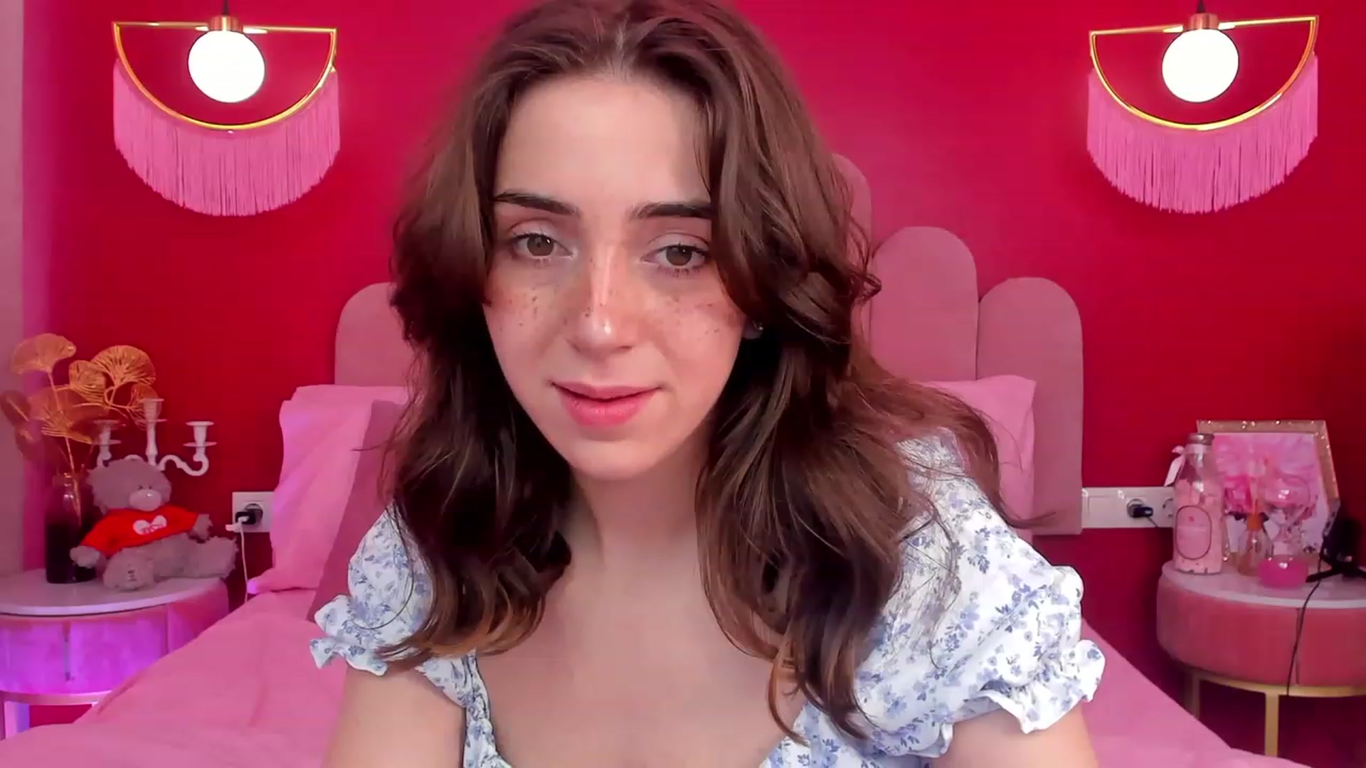 Gallery image thumbnail from ElsaYoung's myfreecams stream on, 05/26/2023, 06:31 image 9 of 20