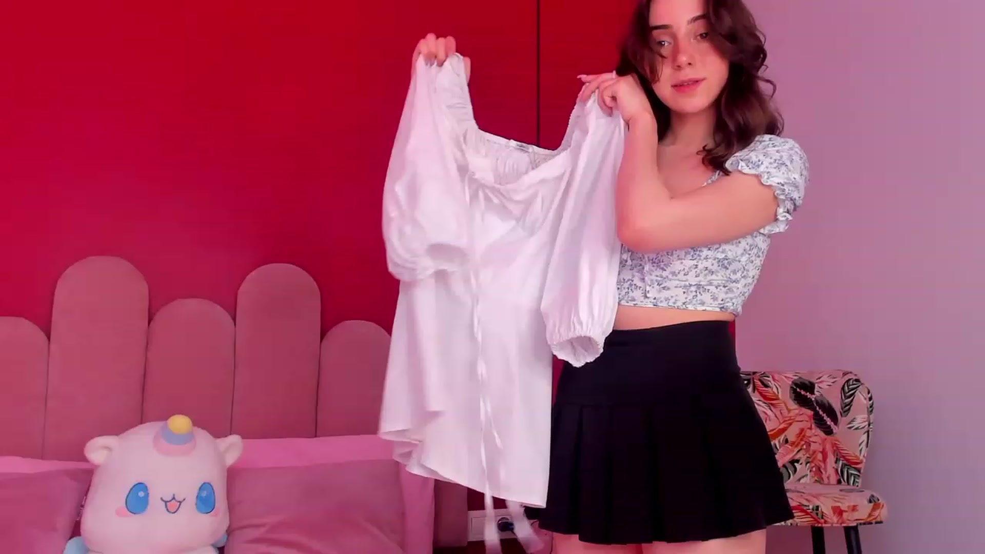 Gallery image thumbnail from ElsaYoung's myfreecams stream on, 05/26/2023, 06:31 image 8 of 20