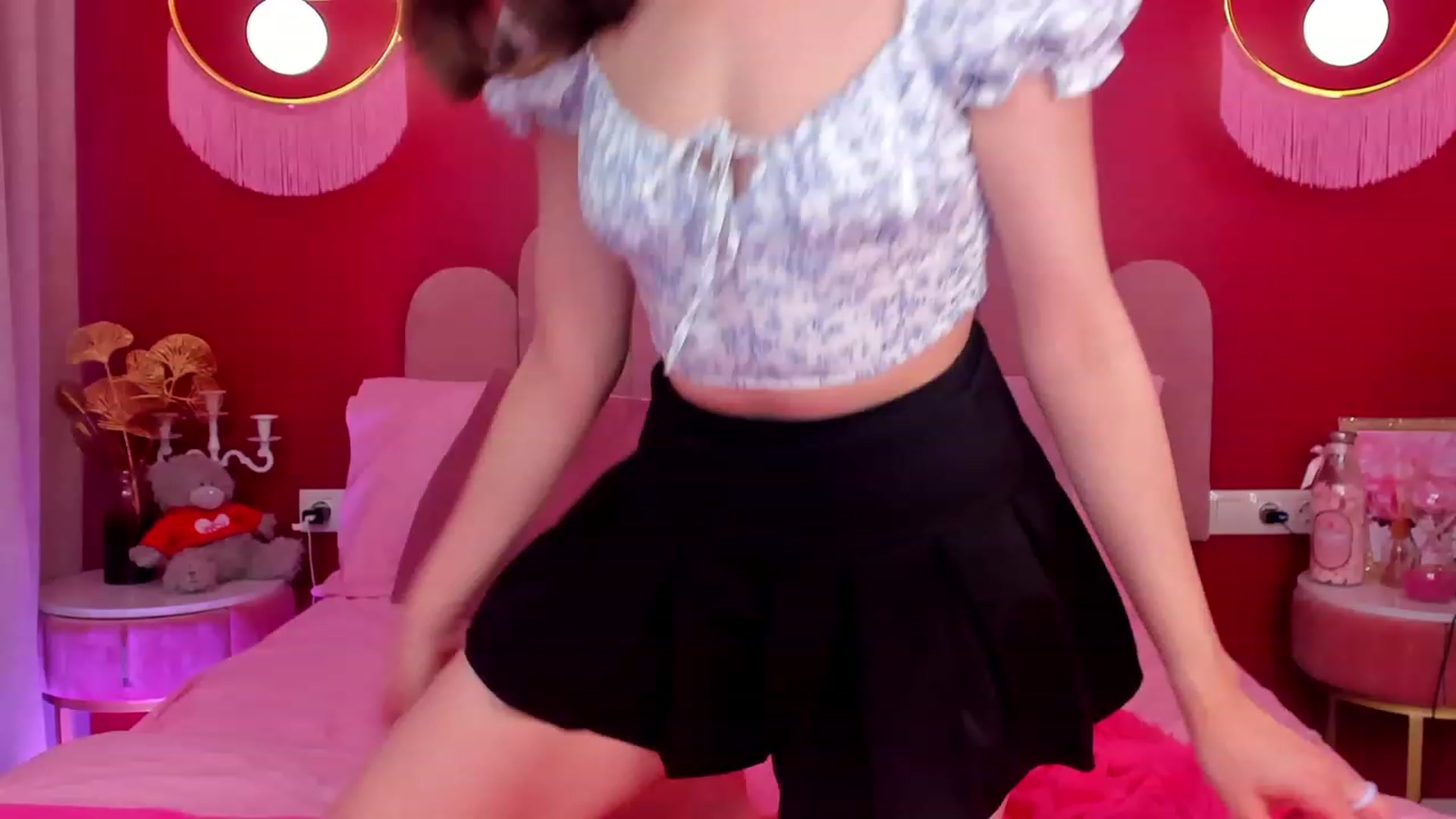 Gallery image thumbnail from ElsaYoung's myfreecams stream on, 05/26/2023, 09:31 image 4 of 20