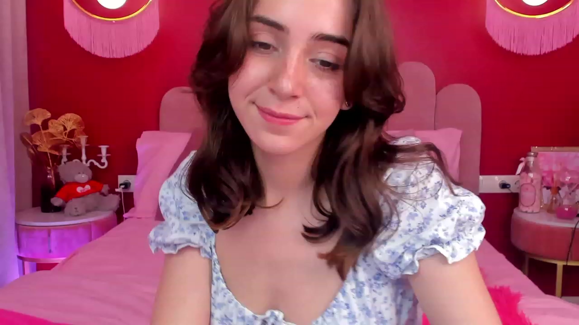 Gallery image thumbnail from ElsaYoung's myfreecams stream on, 05/26/2023, 09:31 image 10 of 20