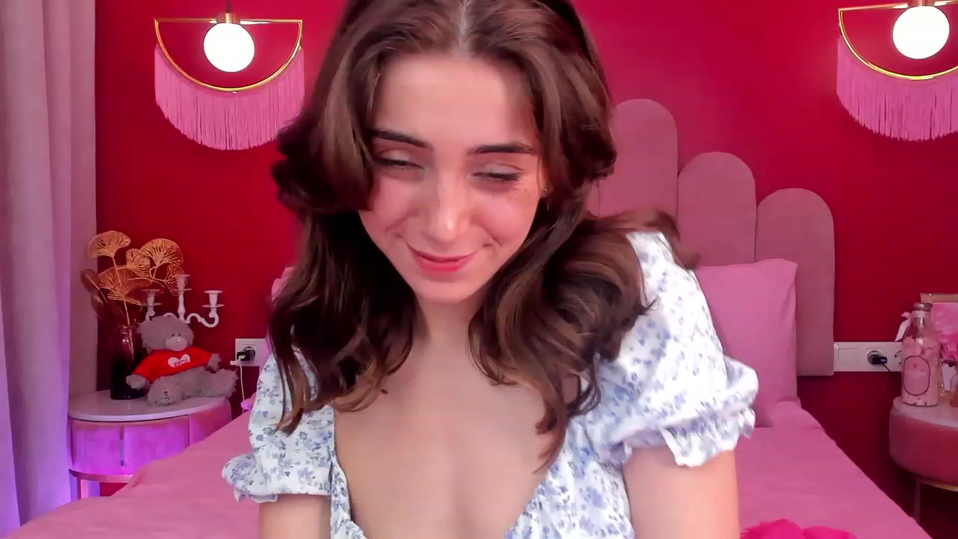 Gallery image thumbnail from ElsaYoung's myfreecams stream on, 05/26/2023, 11:06 image 4 of 20