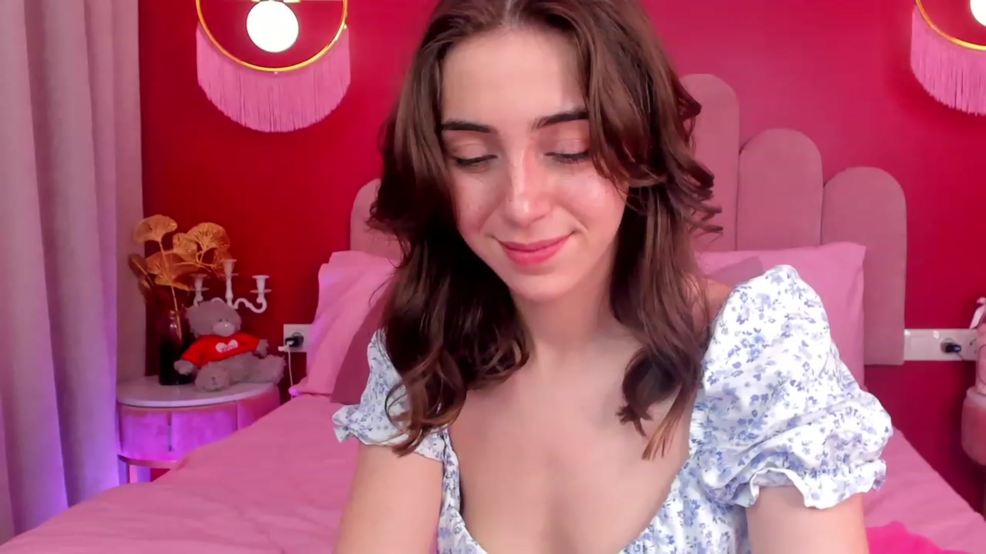 Gallery image thumbnail from ElsaYoung's myfreecams stream on, 05/26/2023, 11:06 image 14 of 20