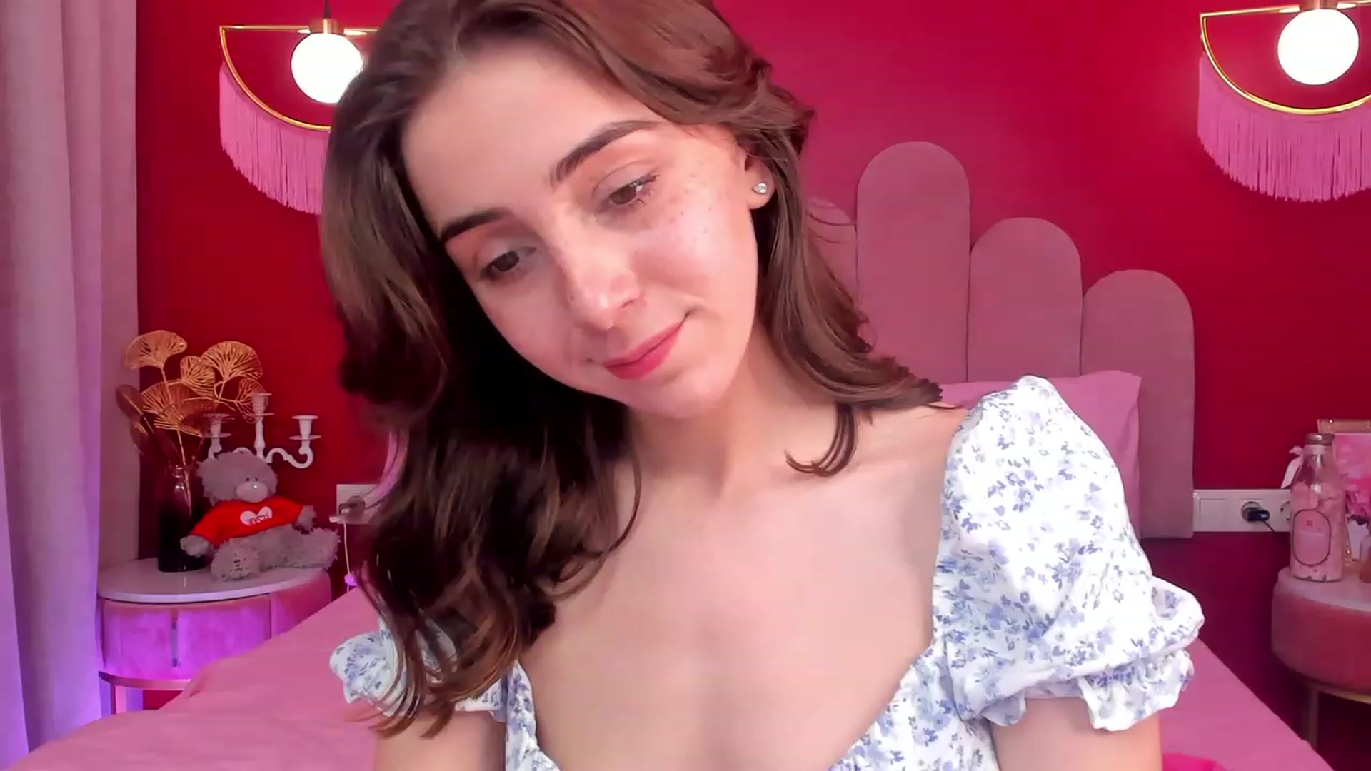 Gallery image thumbnail from ElsaYoung's myfreecams stream on, 05/26/2023, 11:06 image 3 of 20