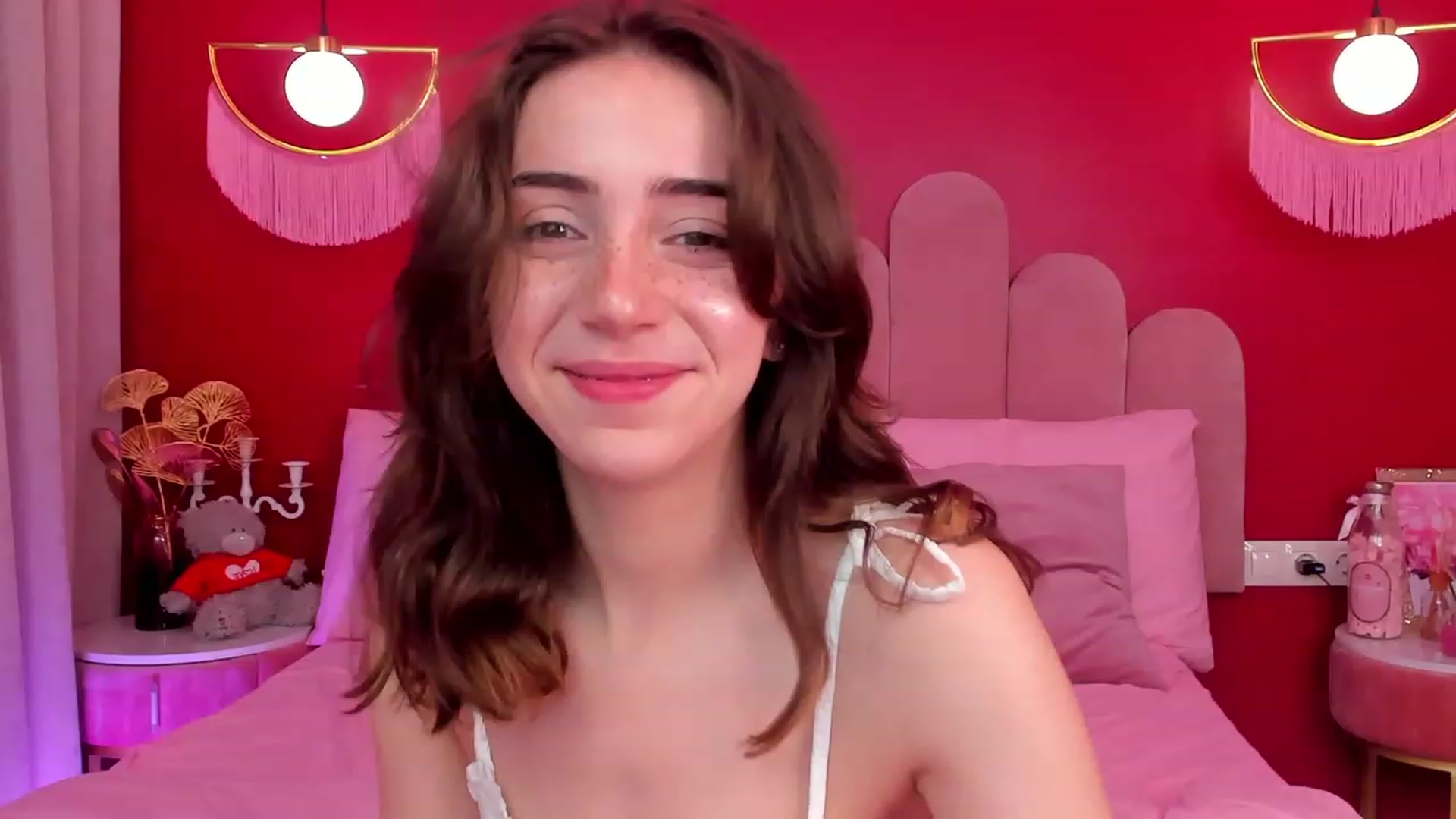 Gallery image thumbnail from ElsaYoung's myfreecams stream on, 05/27/2023, 06:28 image 8 of 20