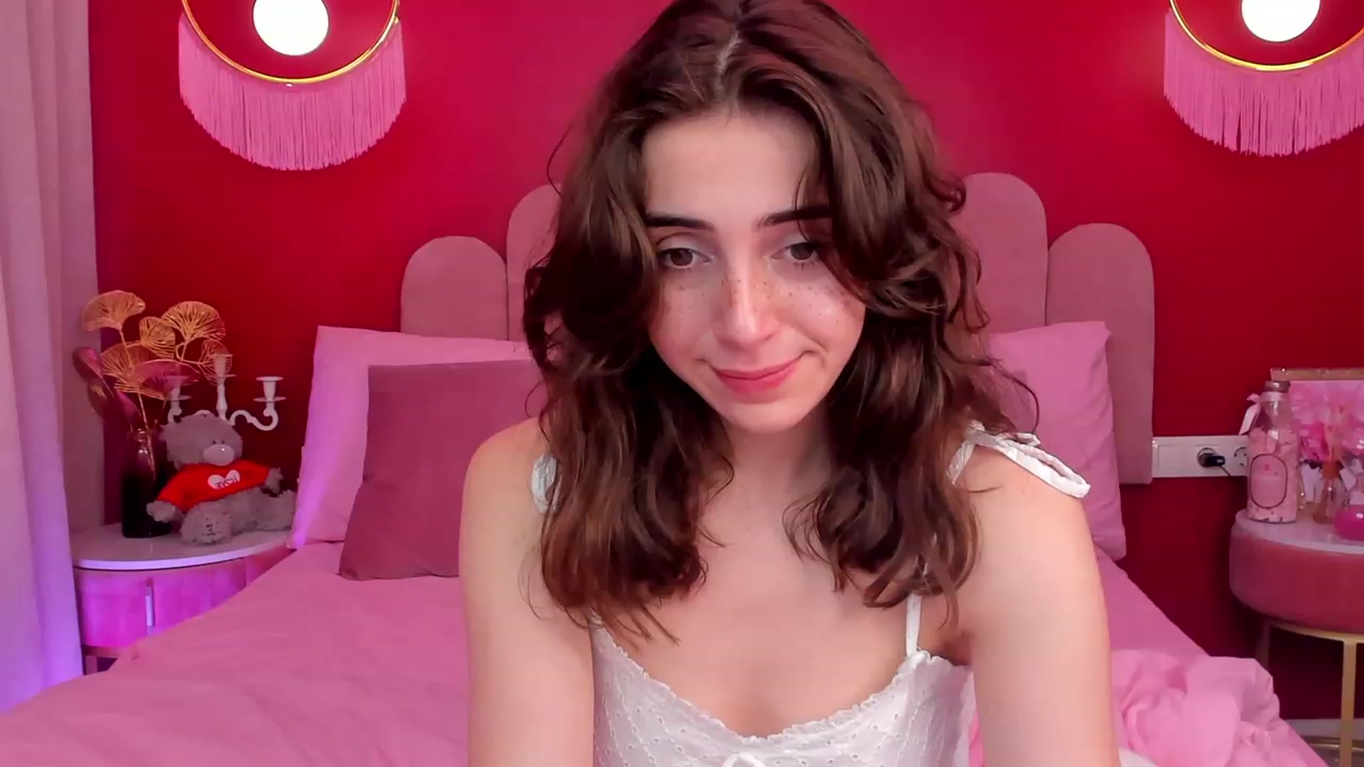 Gallery image thumbnail from ElsaYoung's myfreecams stream on, 05/27/2023, 07:46 image 9 of 20