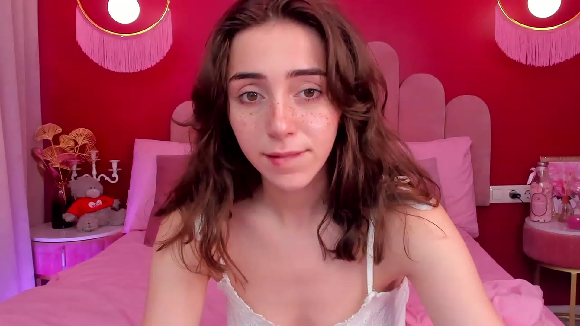 Gallery image thumbnail from ElsaYoung's myfreecams stream on, 05/27/2023, 07:46 image 13 of 20