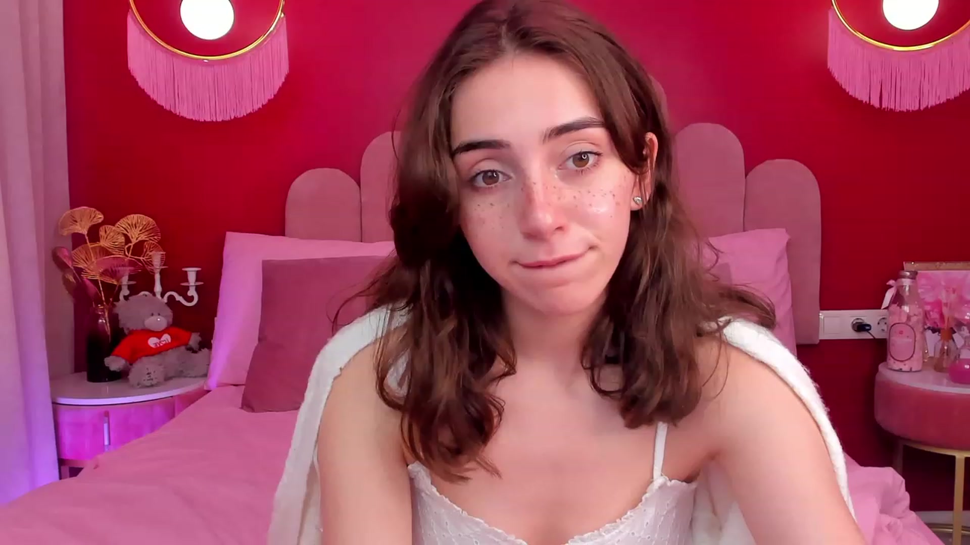 Gallery image thumbnail from ElsaYoung's myfreecams stream on, 05/27/2023, 07:46 image 1 of 20