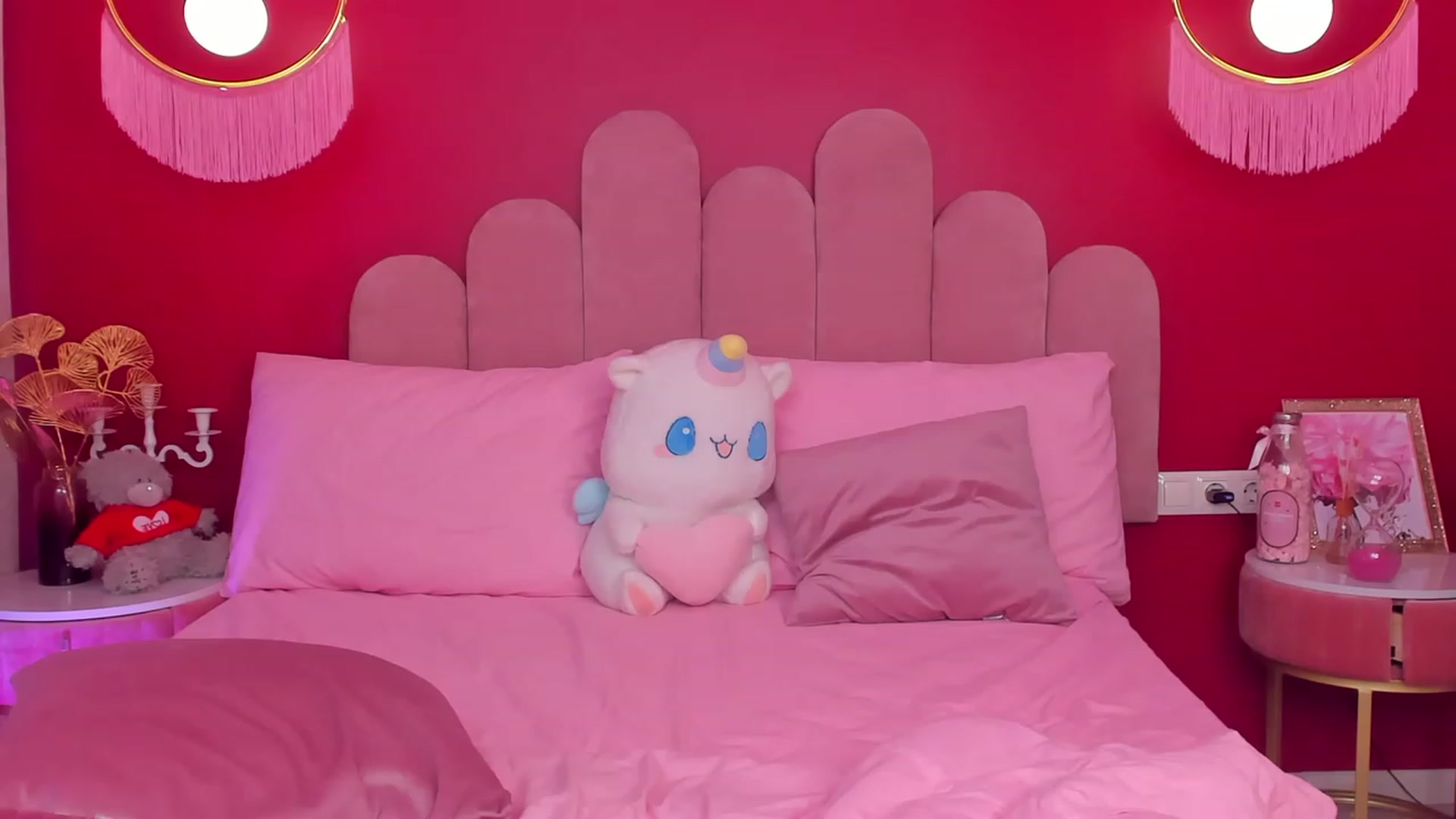 Gallery image thumbnail from ElsaYoung's myfreecams stream on, 05/27/2023, 11:06 image 10 of 20