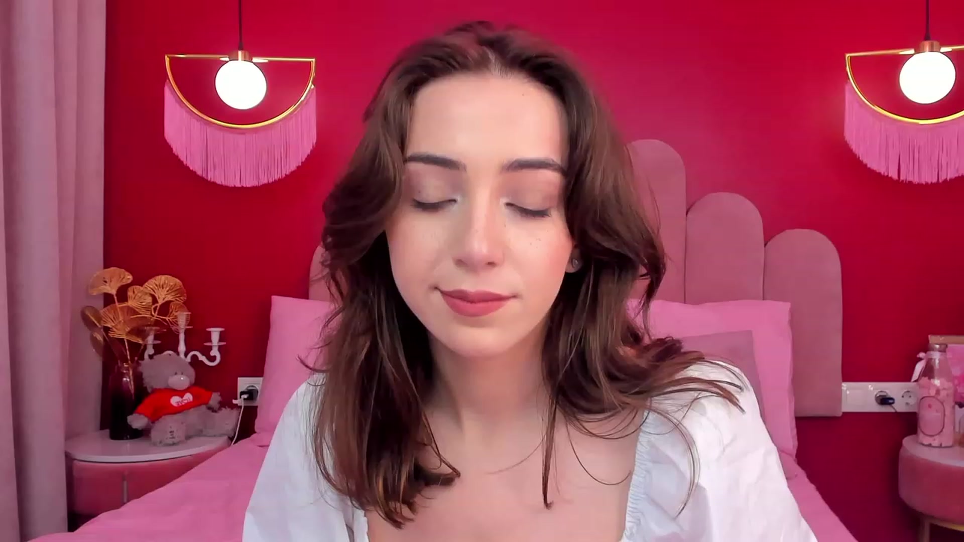 Gallery image thumbnail from ElsaYoung's myfreecams stream on, 05/28/2023, 16:01 image 6 of 20
