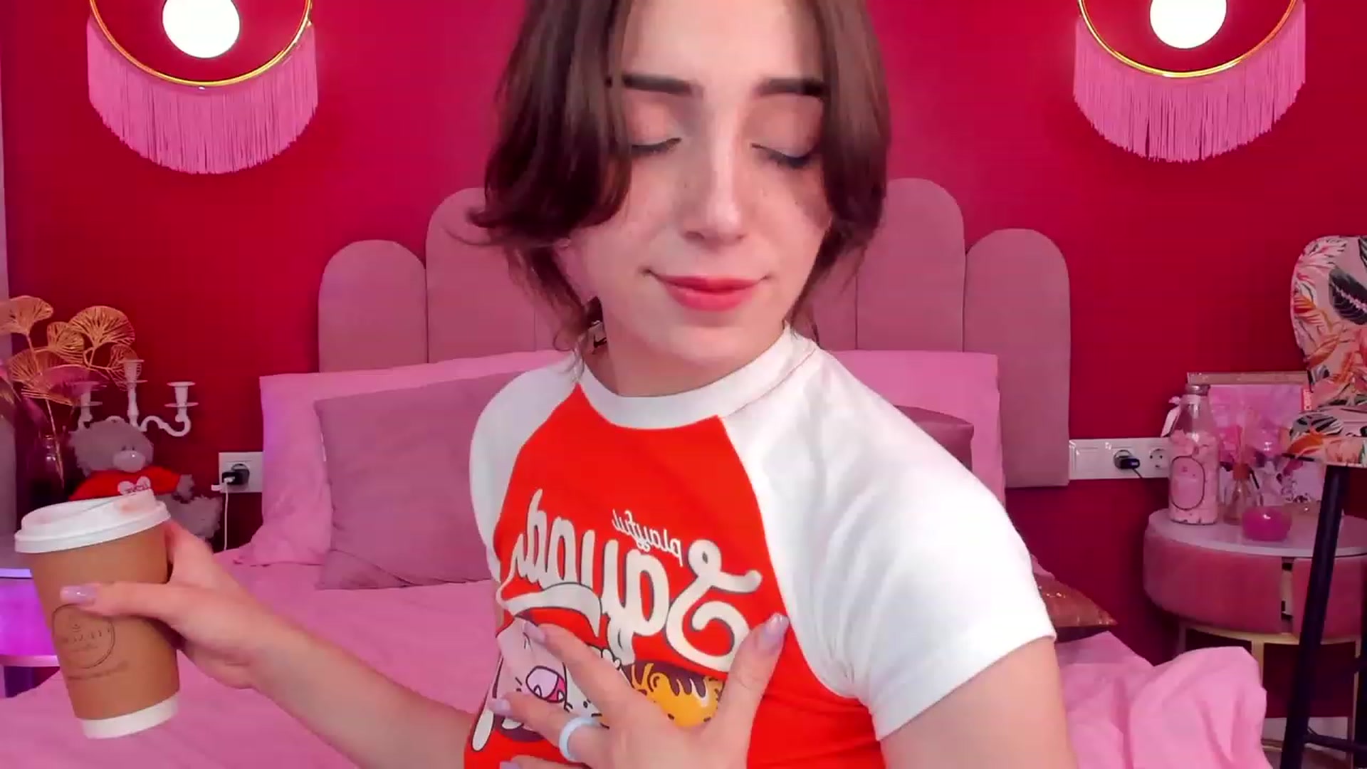 Gallery image thumbnail from ElsaYoung's myfreecams stream on, 05/30/2023, 12:40 image 7 of 20