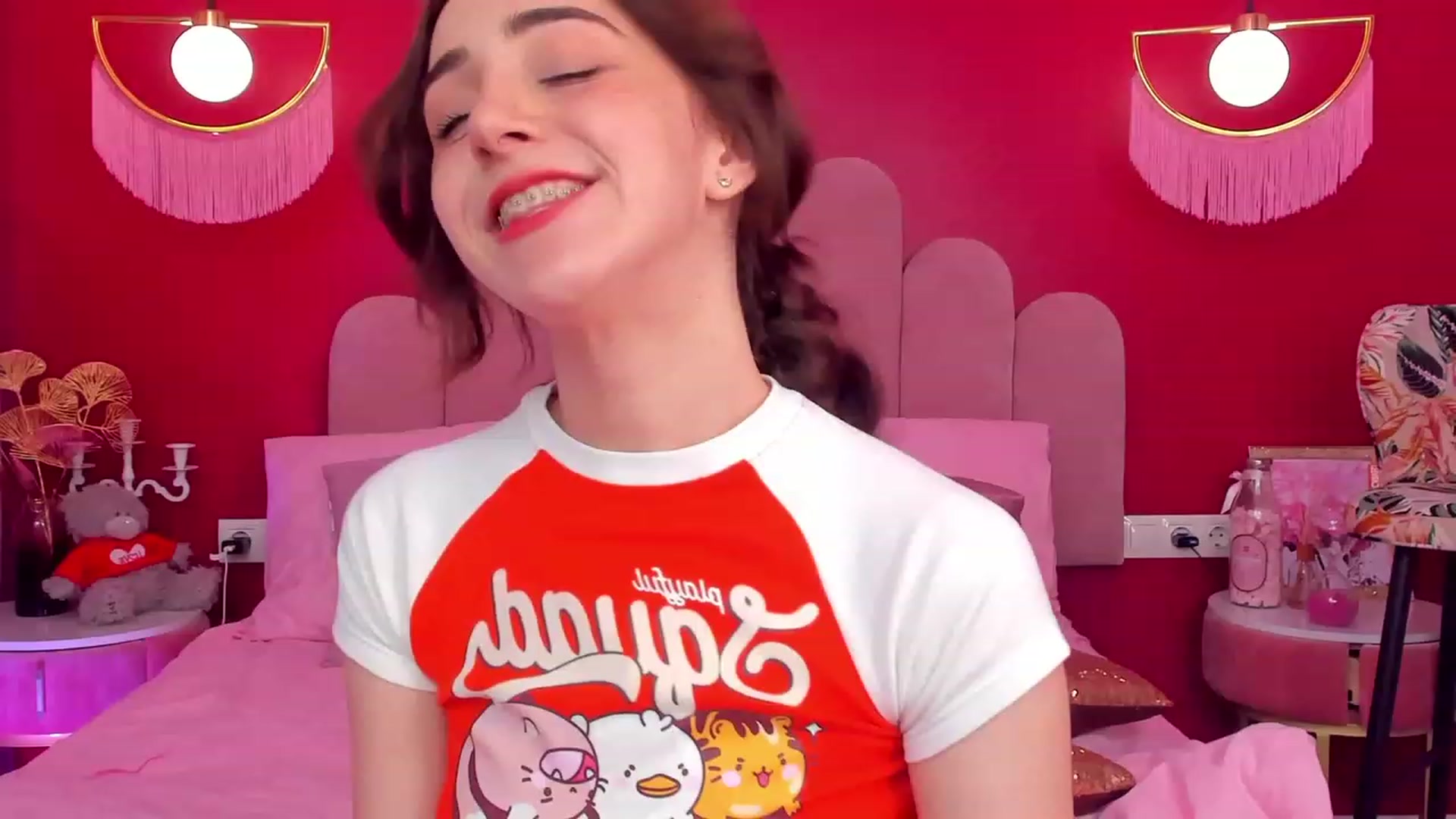 Gallery image thumbnail from ElsaYoung's myfreecams stream on, 05/30/2023, 12:40 image 6 of 20