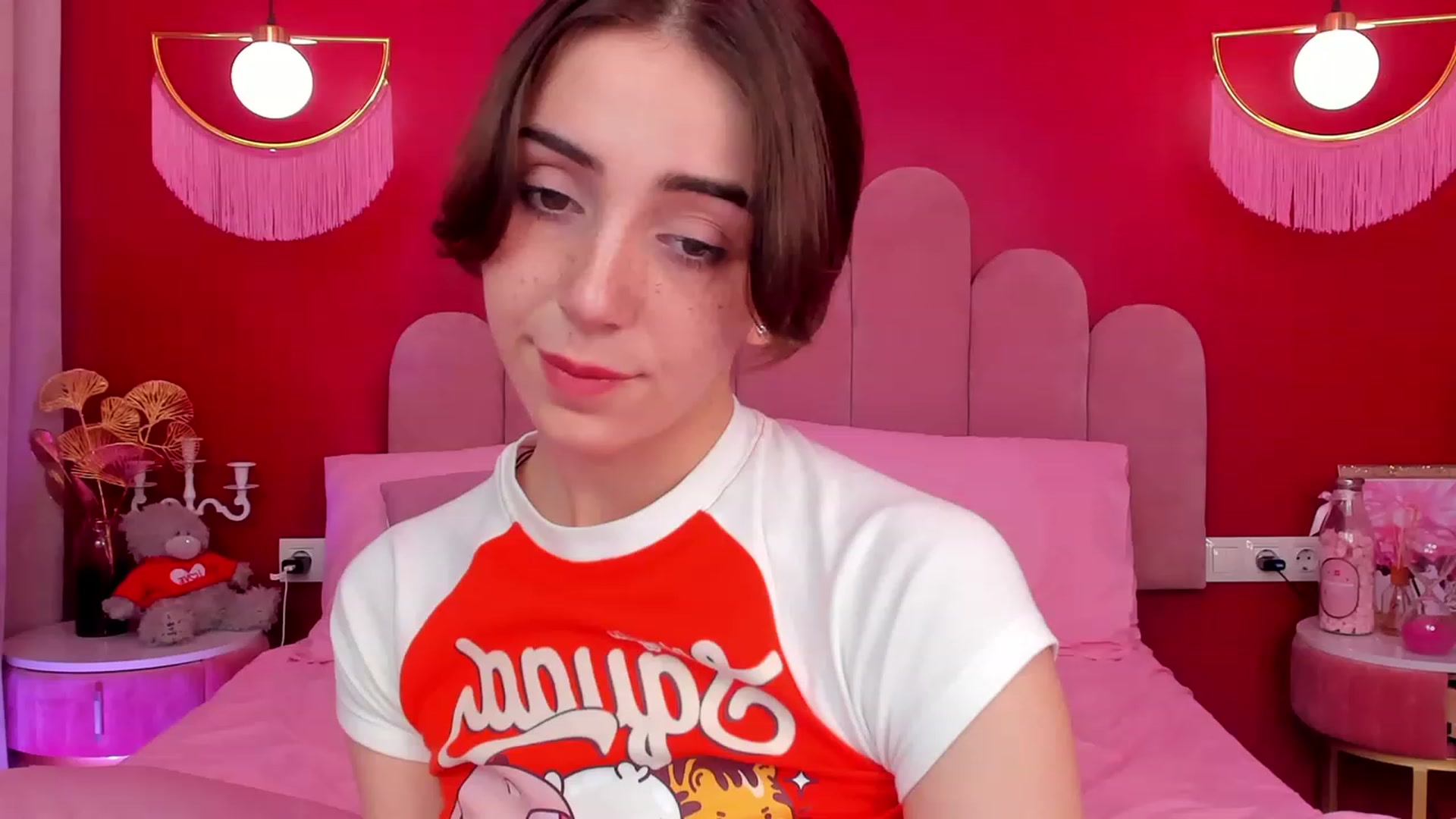 Gallery image thumbnail from ElsaYoung's myfreecams stream on, 05/30/2023, 13:14 image 17 of 20