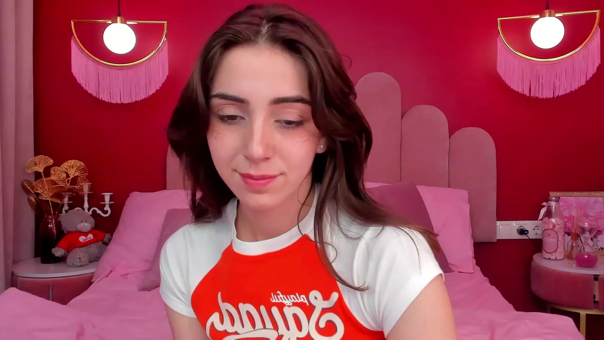 Gallery image thumbnail from ElsaYoung's myfreecams stream on, 05/30/2023, 18:23 image 14 of 20