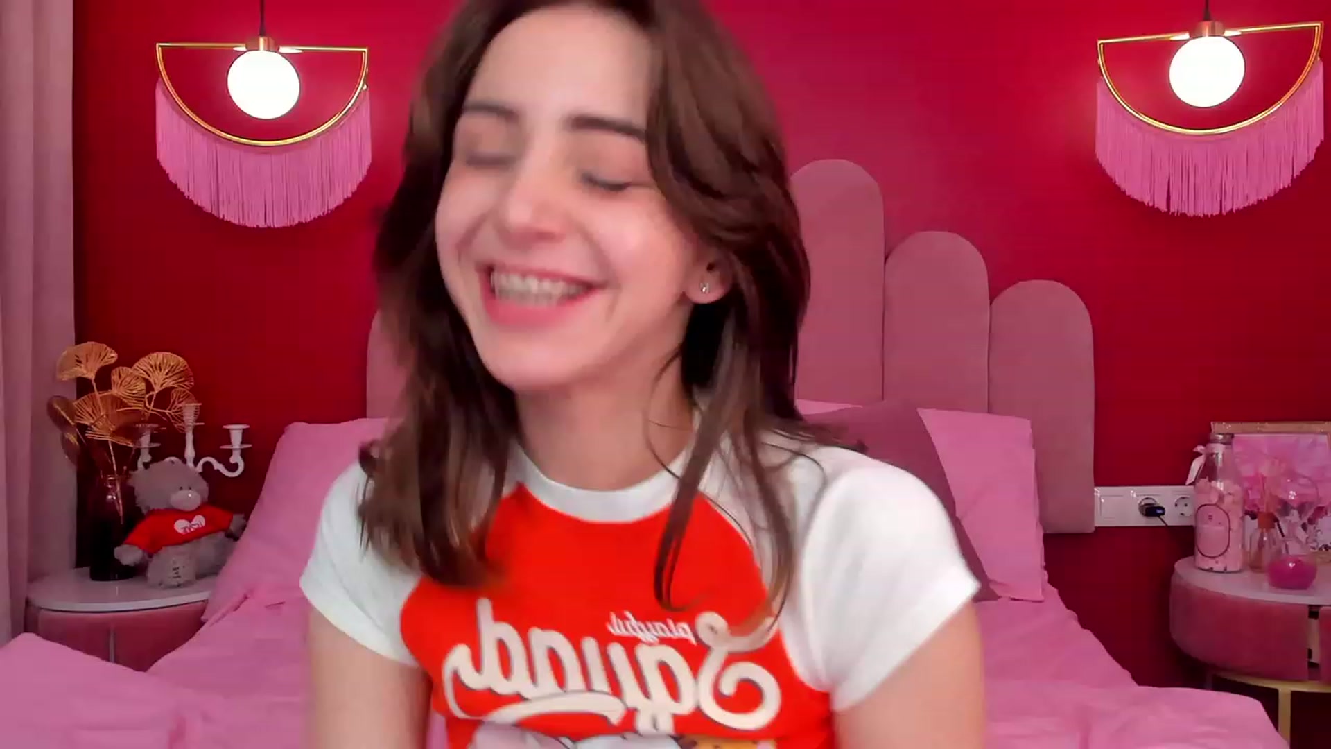 Gallery image thumbnail from ElsaYoung's myfreecams stream on, 05/30/2023, 18:23 image 15 of 20
