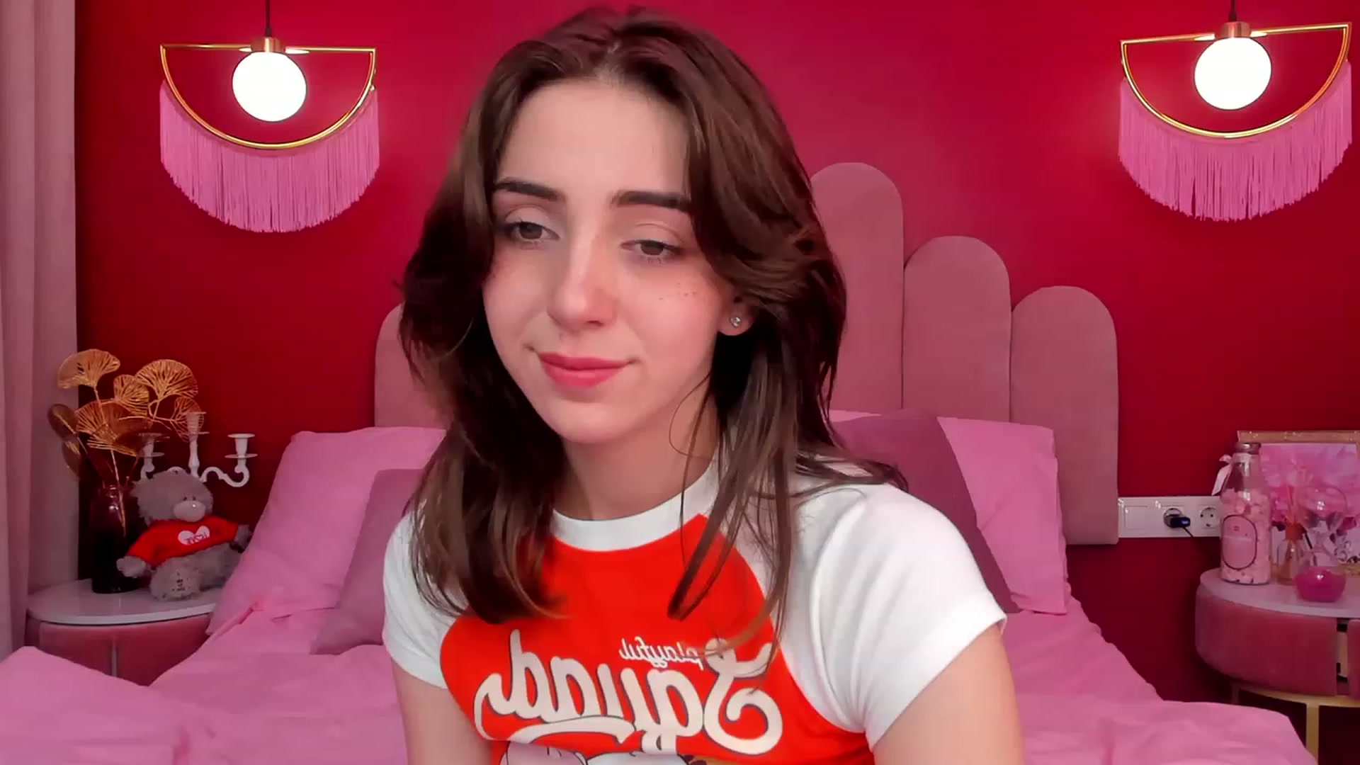 Gallery image thumbnail from ElsaYoung's myfreecams stream on, 05/30/2023, 18:23 image 16 of 20