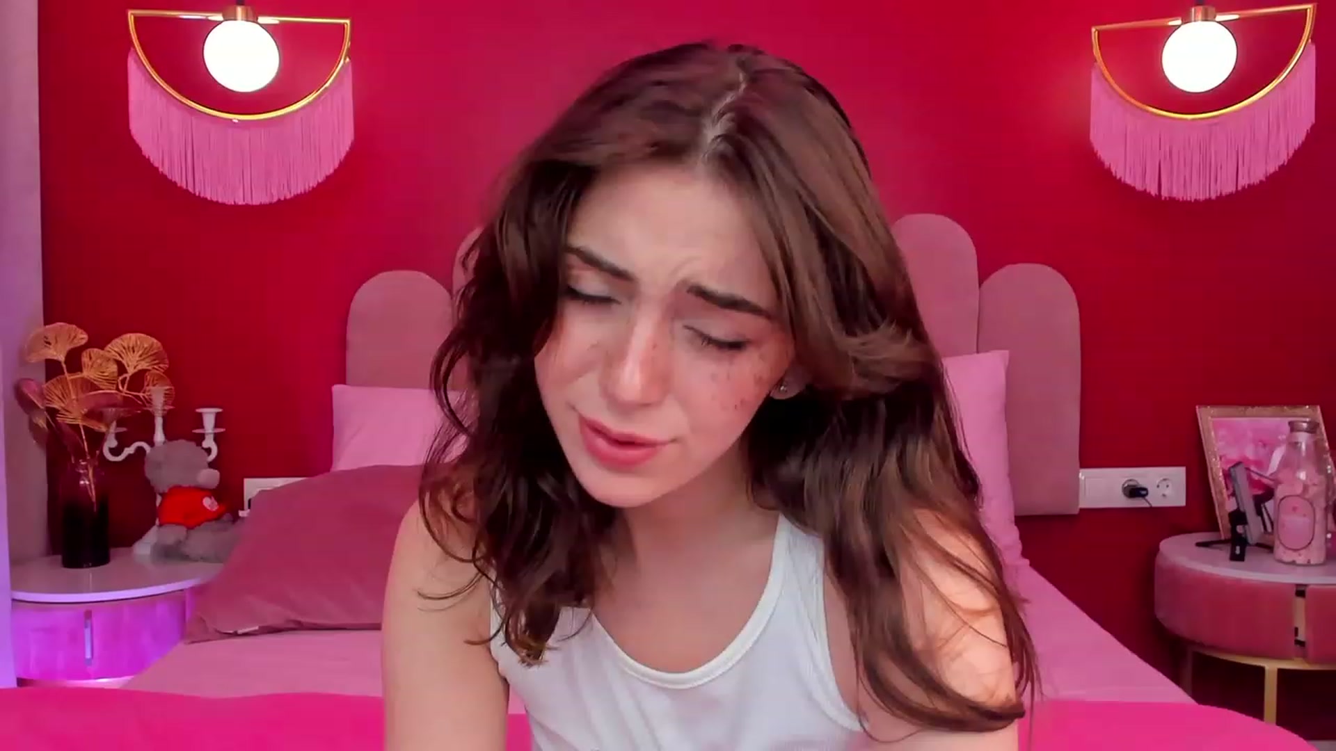 Gallery image thumbnail from ElsaYoung's myfreecams stream on, 06/01/2023, 14:44 image 2 of 20