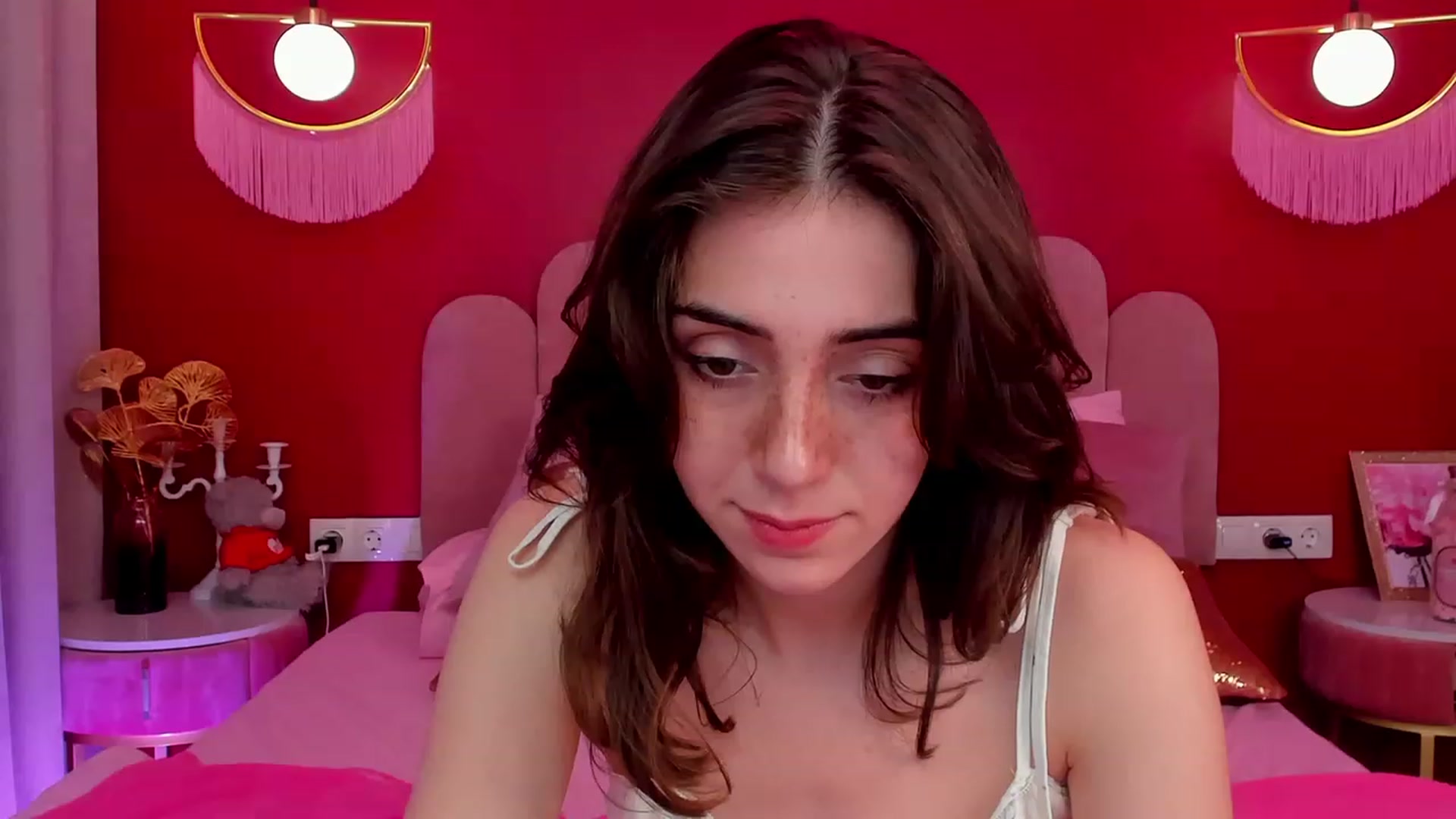 Gallery image thumbnail from ElsaYoung's myfreecams stream on, 06/02/2023, 08:40 image 17 of 20