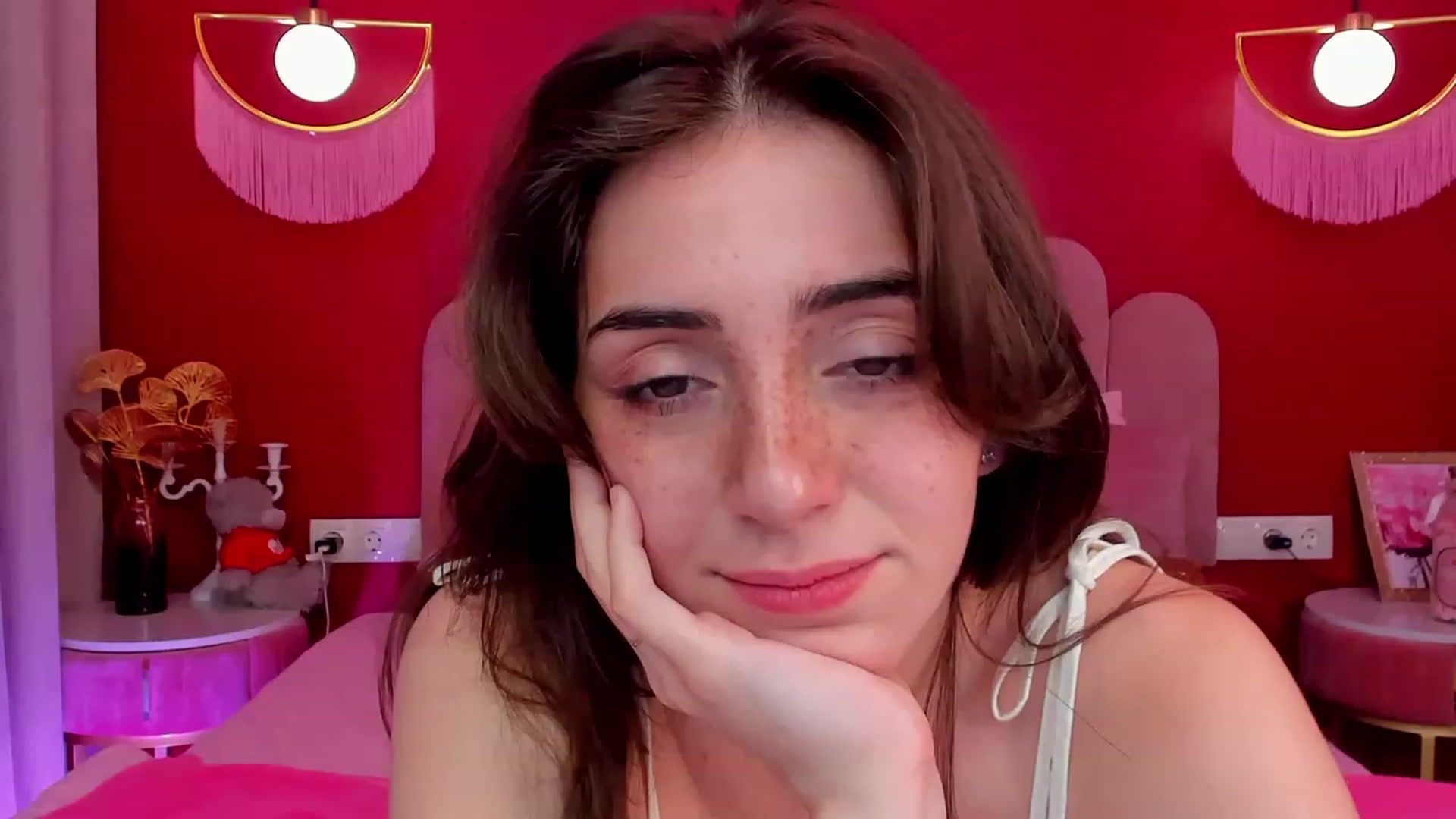 Gallery image thumbnail from ElsaYoung's myfreecams stream on, 06/02/2023, 08:40 image 15 of 20