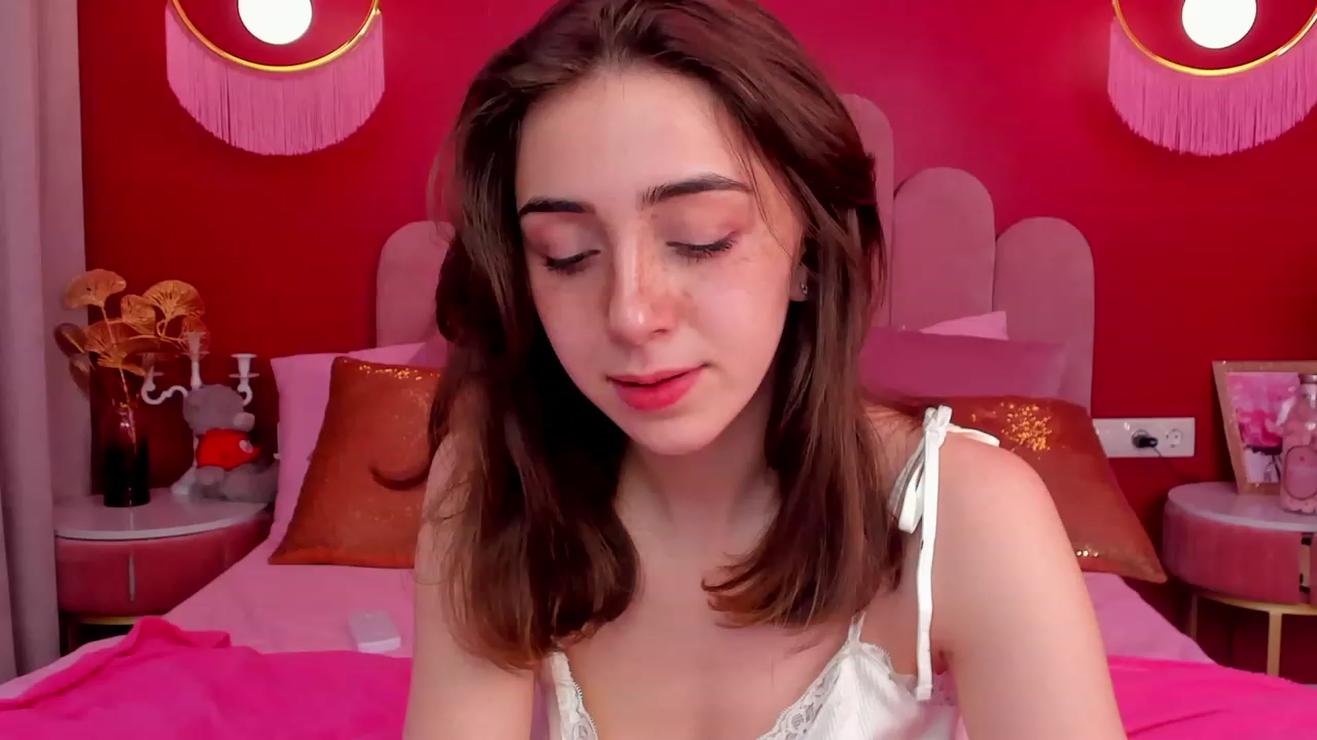 Gallery image thumbnail from ElsaYoung's myfreecams stream on, 06/02/2023, 10:53 image 4 of 20