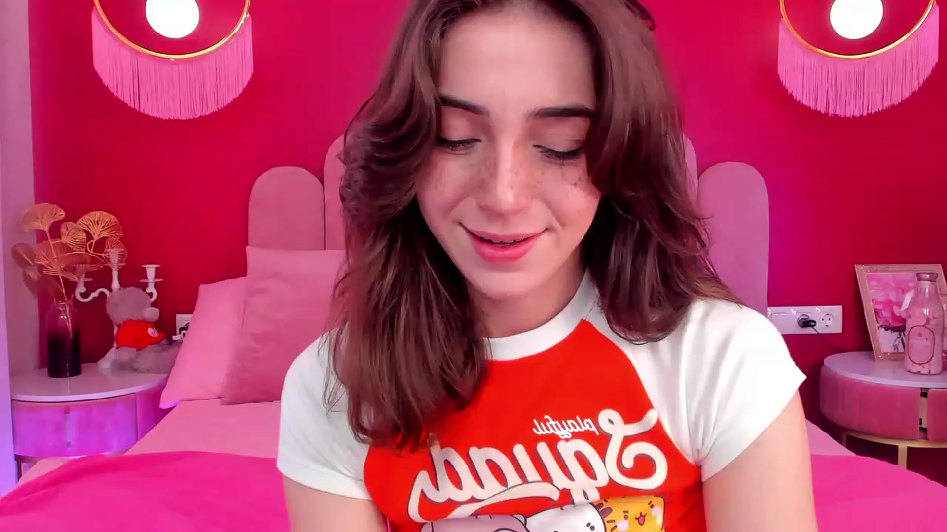 Gallery image thumbnail from ElsaYoung's myfreecams stream on, 06/03/2023, 05:36 image 4 of 20