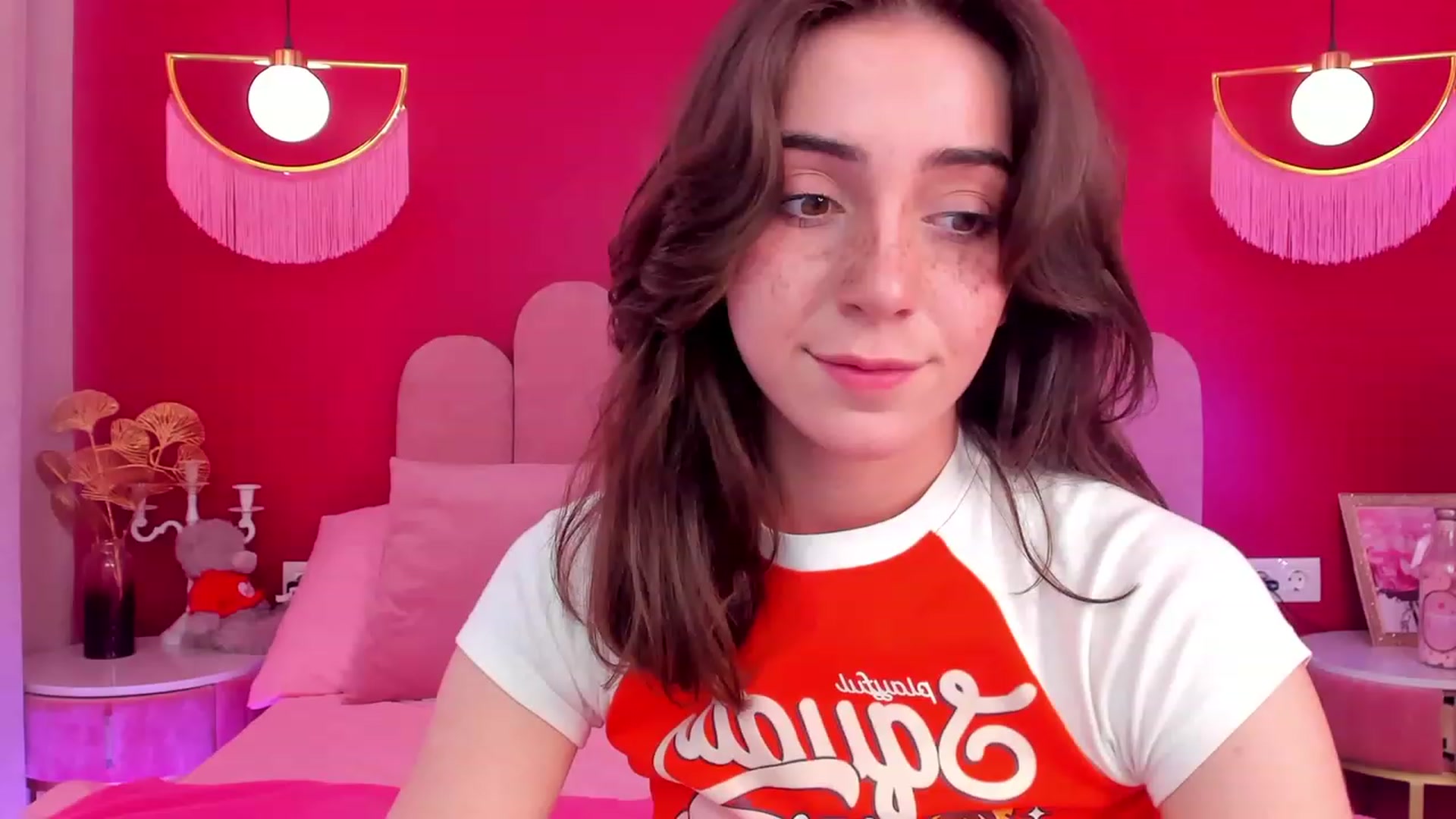 Gallery image thumbnail from ElsaYoung's myfreecams stream on, 06/03/2023, 06:17 image 4 of 20