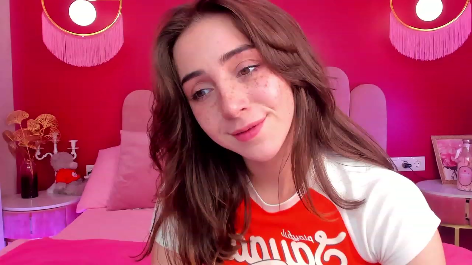 Gallery image thumbnail from ElsaYoung's myfreecams stream on, 06/03/2023, 06:17 image 19 of 20
