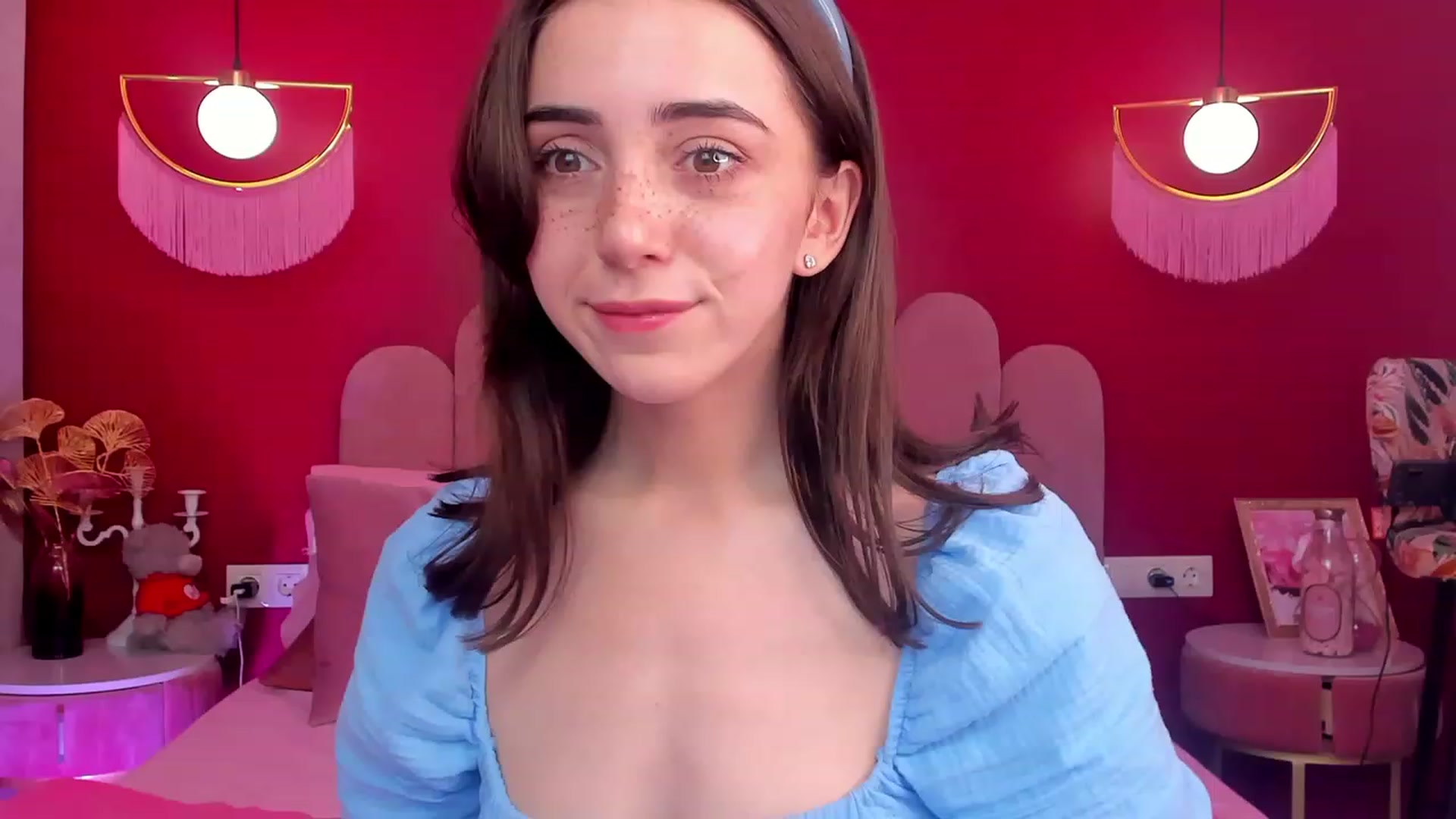 Gallery image thumbnail from ElsaYoung's myfreecams stream on, 06/04/2023, 17:24 image 20 of 20