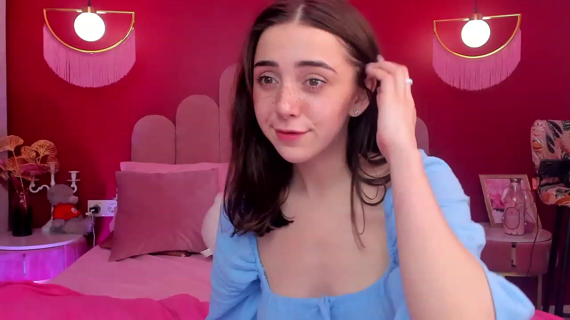 Gallery image thumbnail from ElsaYoung's myfreecams stream on, 06/04/2023, 19:20 image 10 of 20