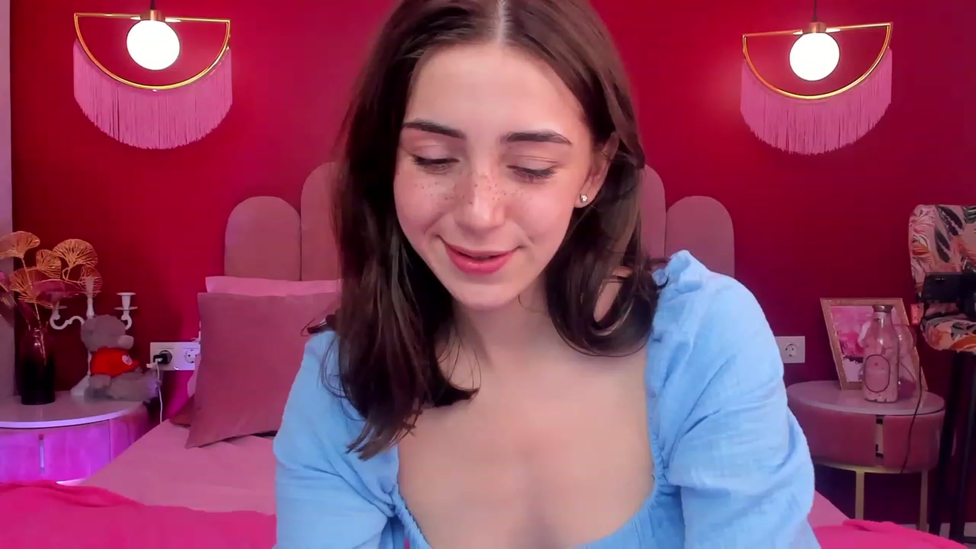 Gallery image thumbnail from ElsaYoung's myfreecams stream on, 06/04/2023, 19:20 image 11 of 20