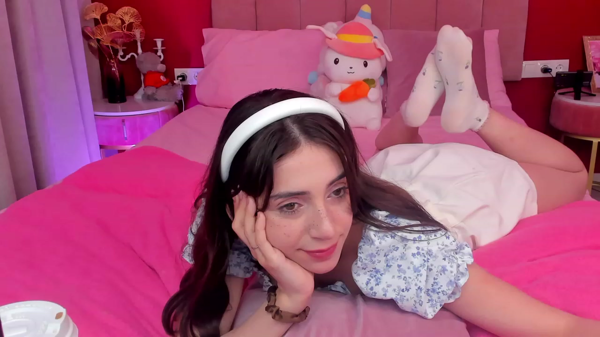 Gallery image thumbnail from ElsaYoung's myfreecams stream on, 06/06/2023, 17:41 image 15 of 20