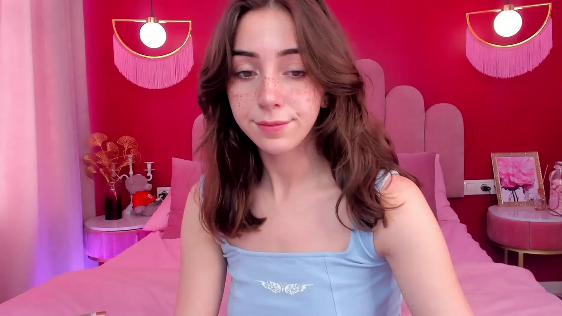 Gallery image thumbnail from ElsaYoung's myfreecams stream on, 06/10/2023, 07:13 image 5 of 20