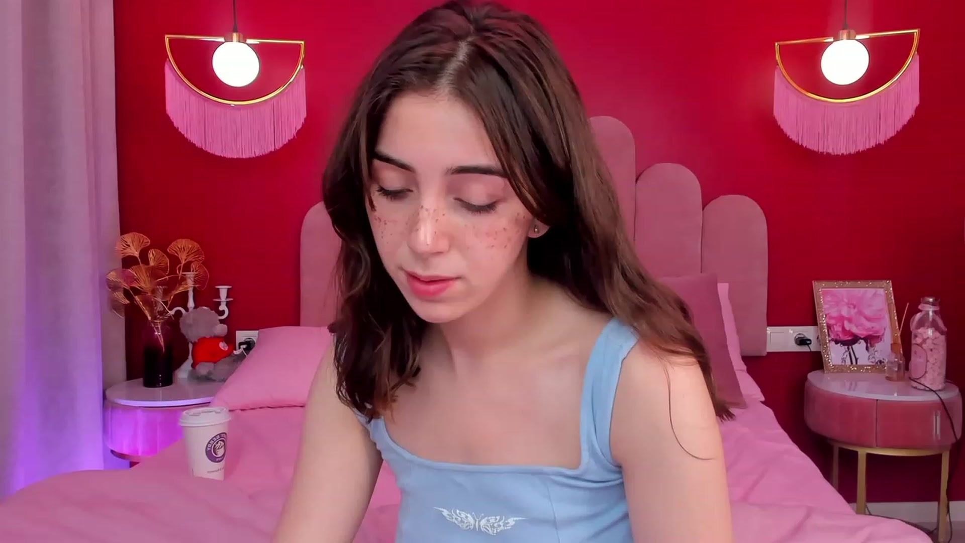 Gallery image thumbnail from ElsaYoung's myfreecams stream on, 06/10/2023, 08:57 image 5 of 20