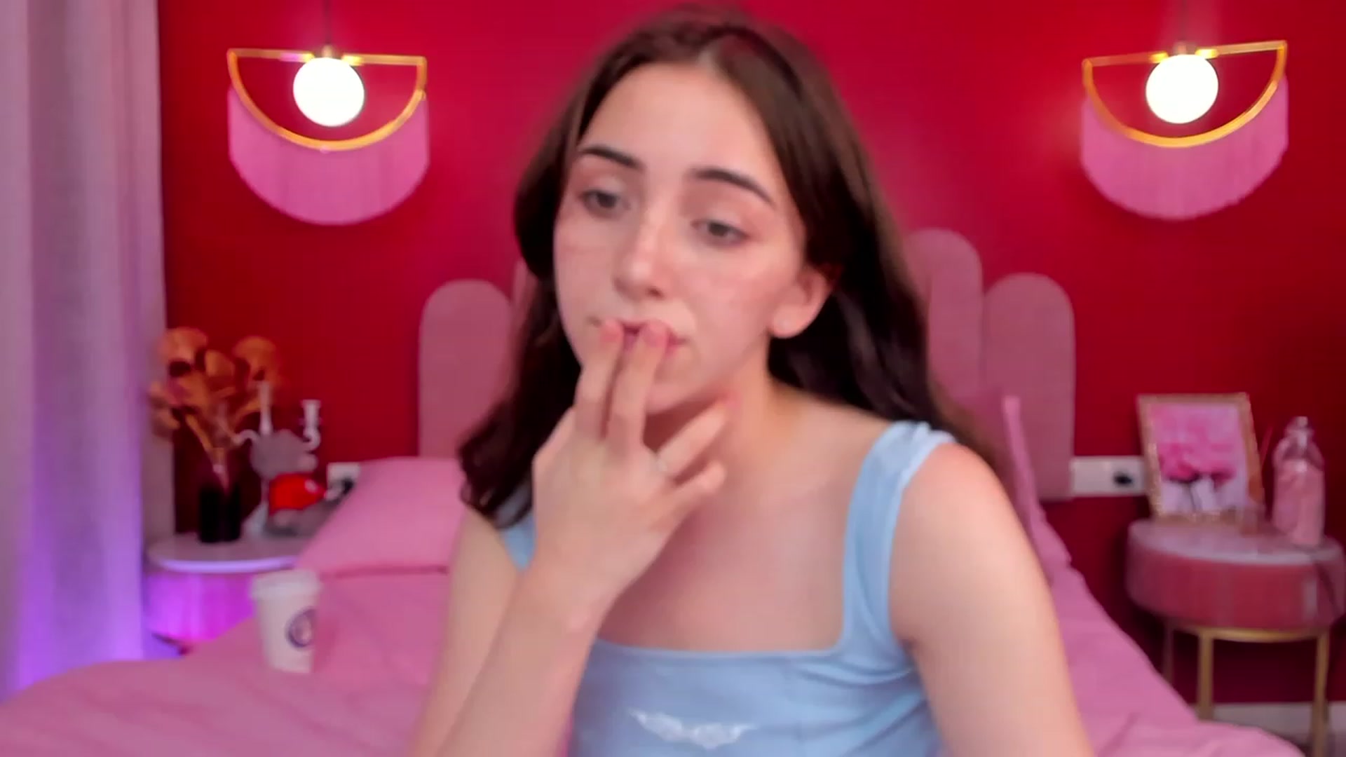 Gallery image thumbnail from ElsaYoung's myfreecams stream on, 06/10/2023, 08:57 image 4 of 20