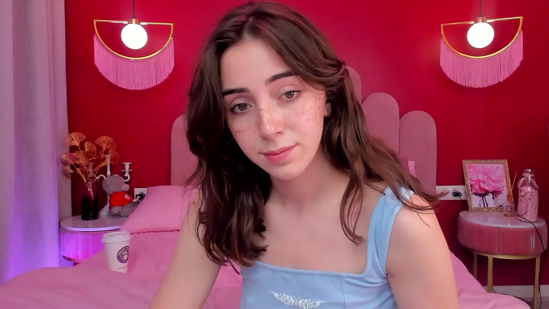 Gallery image thumbnail from ElsaYoung's myfreecams stream on, 06/10/2023, 08:57 image 6 of 20