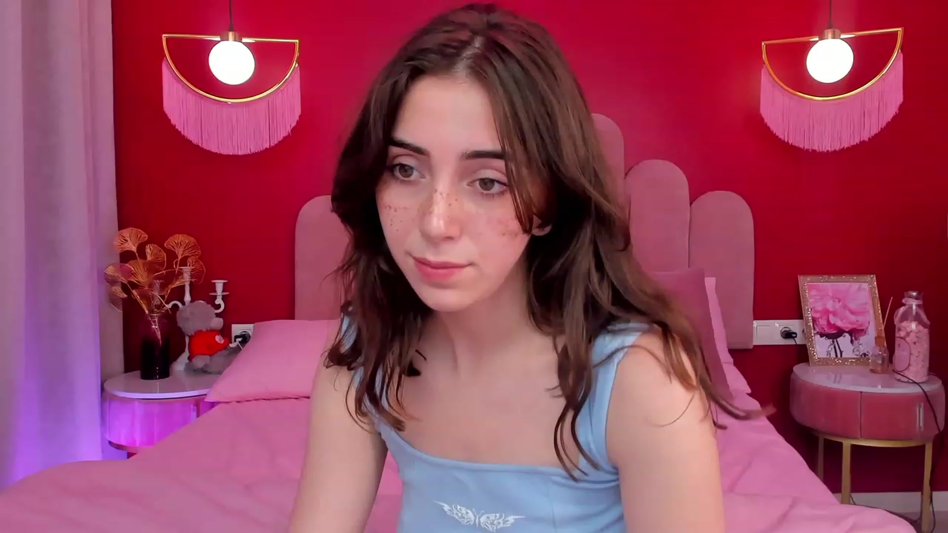 Gallery image thumbnail from ElsaYoung's myfreecams stream on, 06/10/2023, 08:57 image 10 of 20