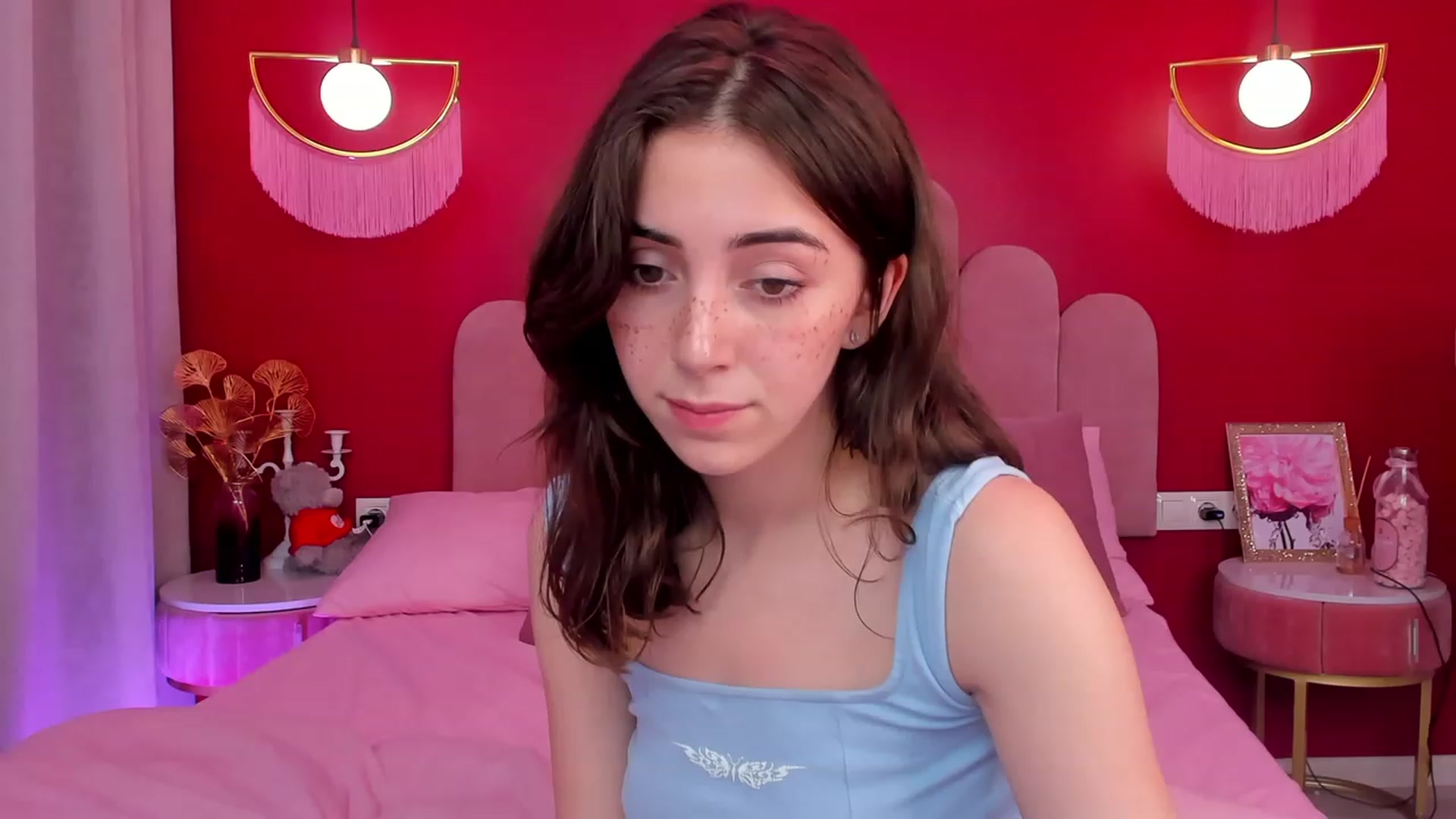 Gallery image thumbnail from ElsaYoung's myfreecams stream on, 06/10/2023, 08:57 image 13 of 20