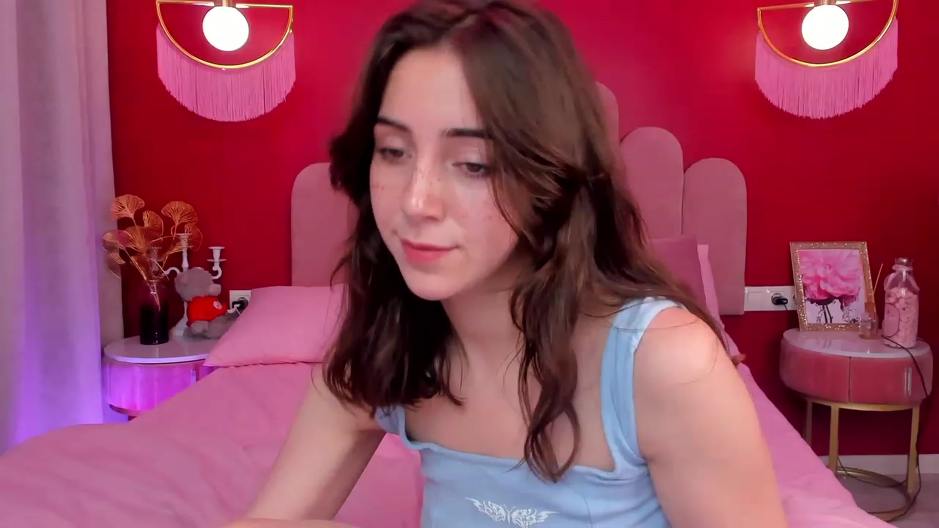 Gallery image thumbnail from ElsaYoung's myfreecams stream on, 06/10/2023, 09:32 image 7 of 20