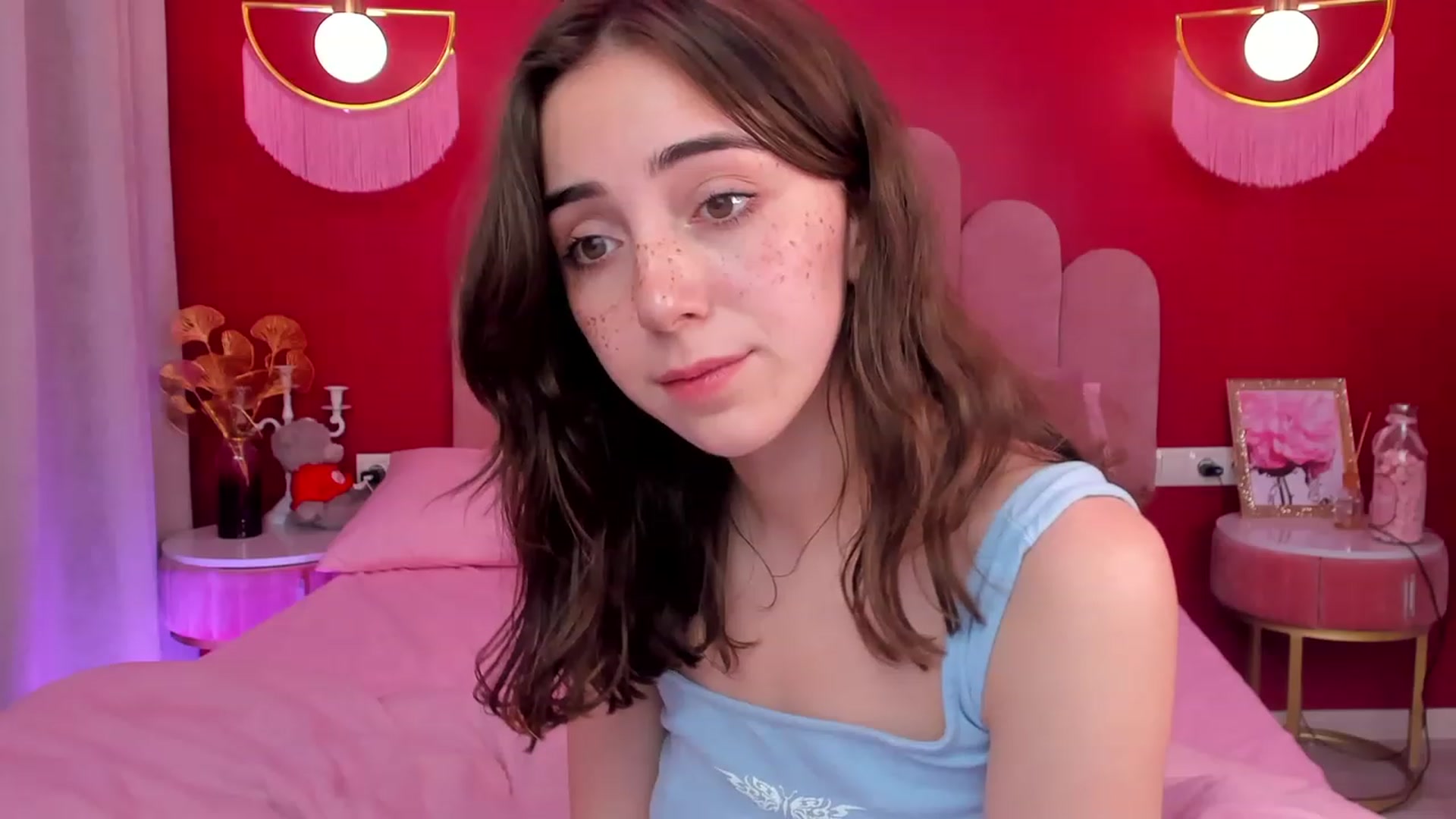 Gallery image thumbnail from ElsaYoung's myfreecams stream on, 06/10/2023, 09:32 image 4 of 20