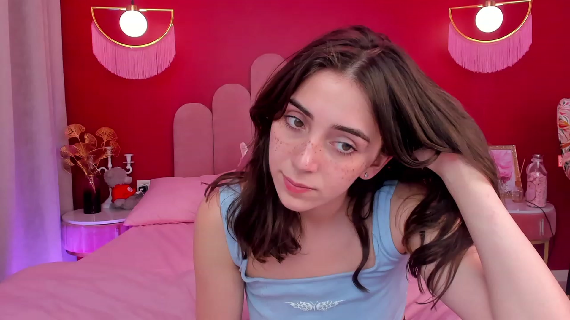 Gallery image thumbnail from ElsaYoung's myfreecams stream on, 06/10/2023, 11:24 image 20 of 20
