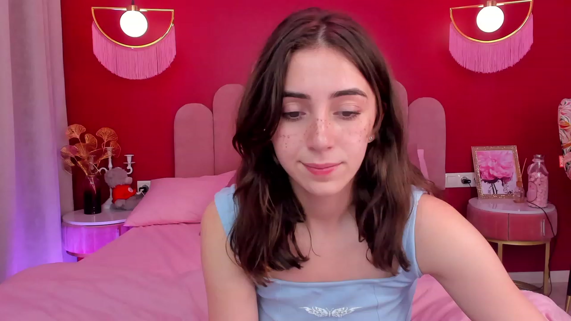 Gallery image thumbnail from ElsaYoung's myfreecams stream on, 06/10/2023, 11:24 image 11 of 20