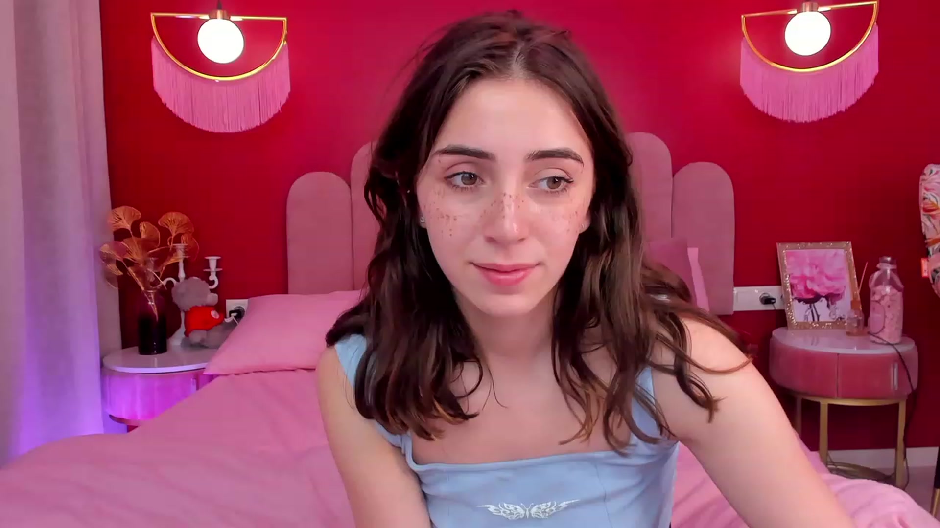 Gallery image thumbnail from ElsaYoung's myfreecams stream on, 06/10/2023, 11:24 image 13 of 20