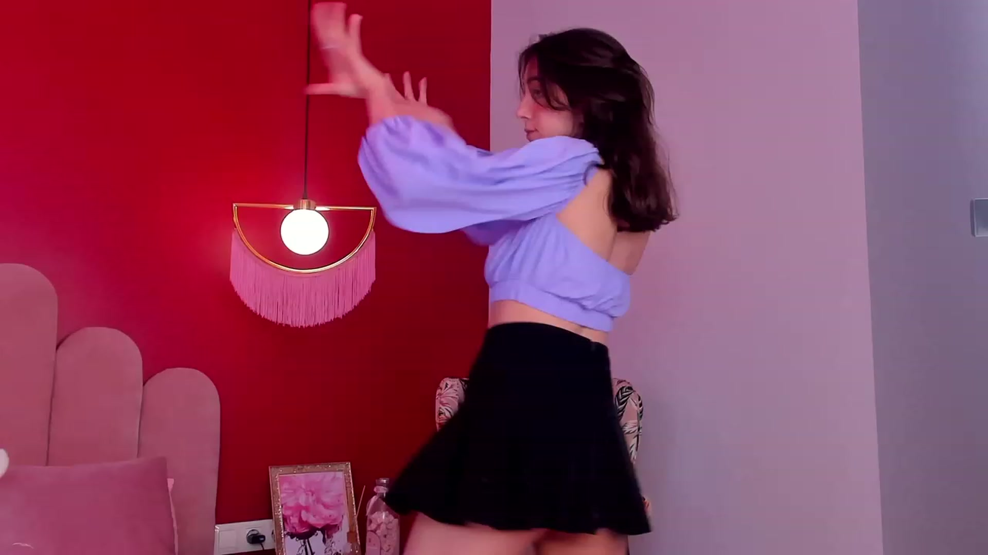 Gallery image thumbnail from ElsaYoung's myfreecams stream on, 06/11/2023, 13:40 image 12 of 20