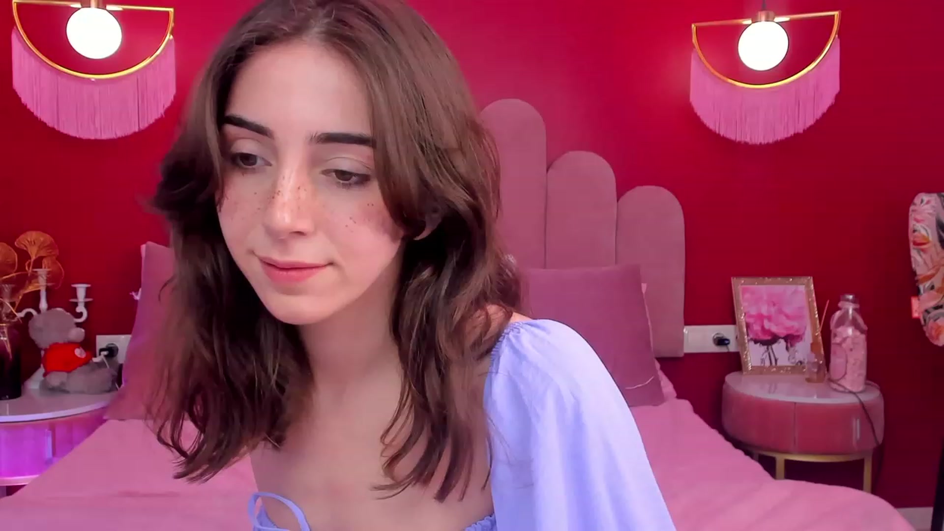 Gallery image thumbnail from ElsaYoung's myfreecams stream on, 06/11/2023, 13:40 image 17 of 20
