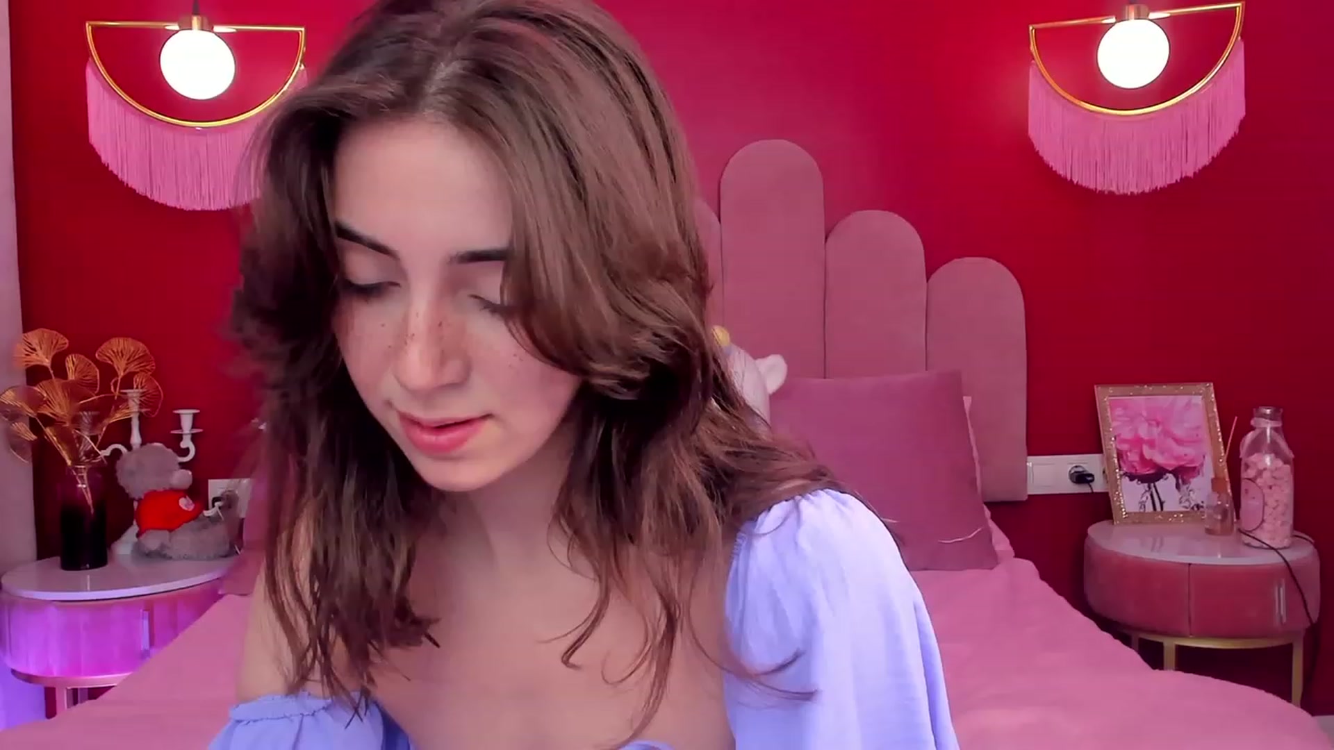 Gallery image thumbnail from ElsaYoung's myfreecams stream on, 06/11/2023, 13:40 image 4 of 20