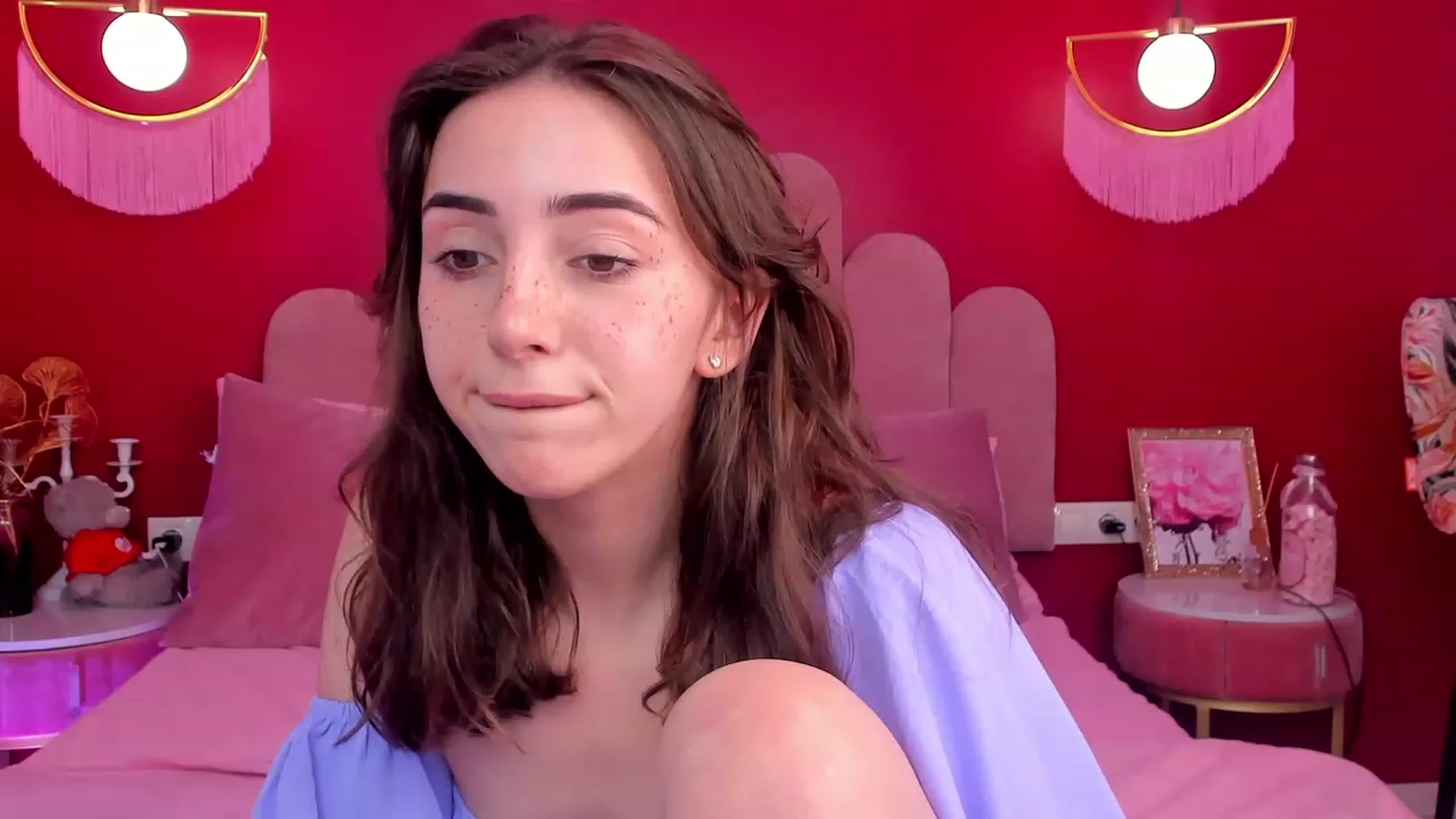 Gallery image thumbnail from ElsaYoung's myfreecams stream on, 06/11/2023, 13:40 image 14 of 20